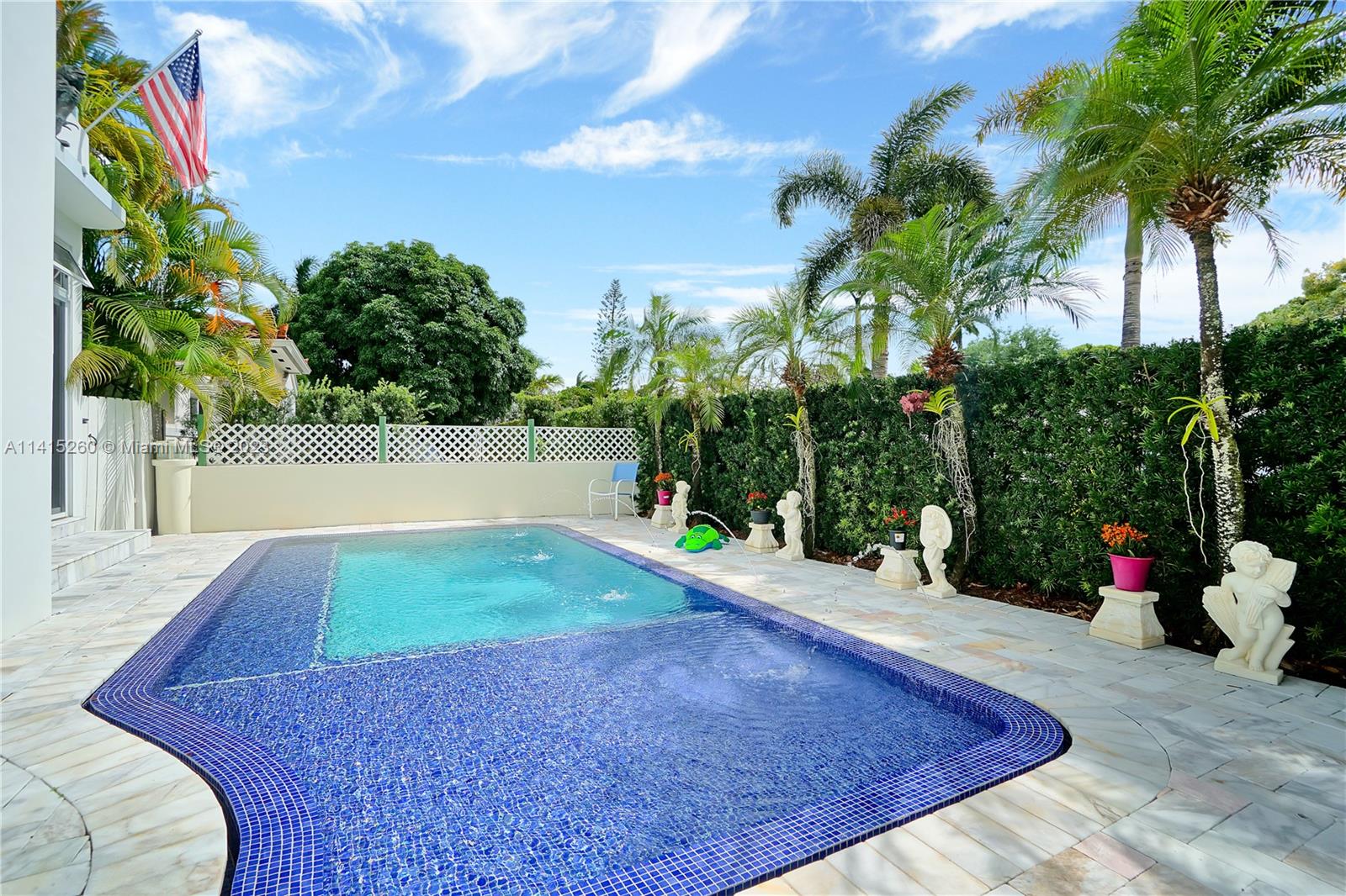 BRICKELL ESTATES - Residential