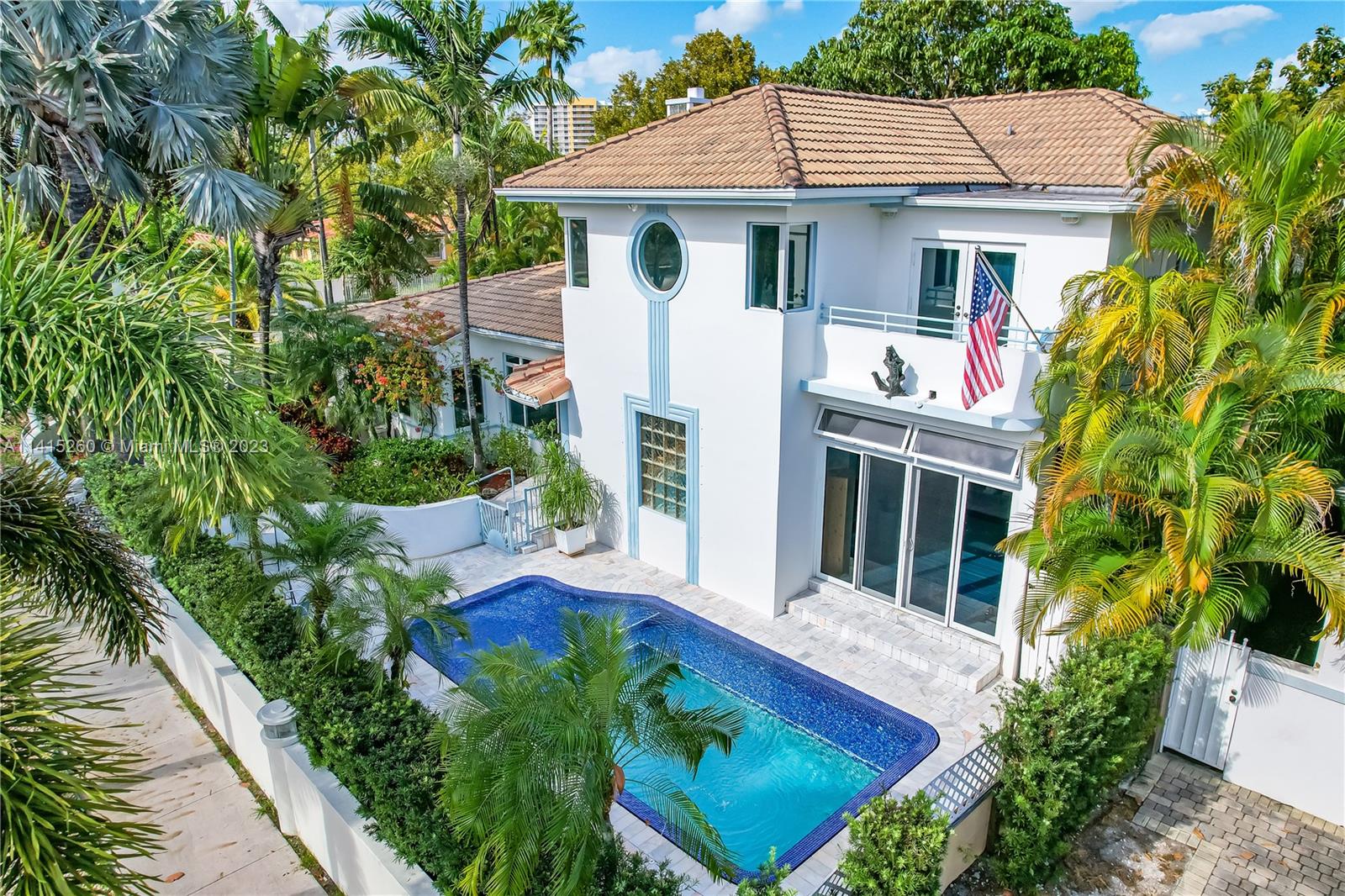 BRICKELL ESTATES - Residential