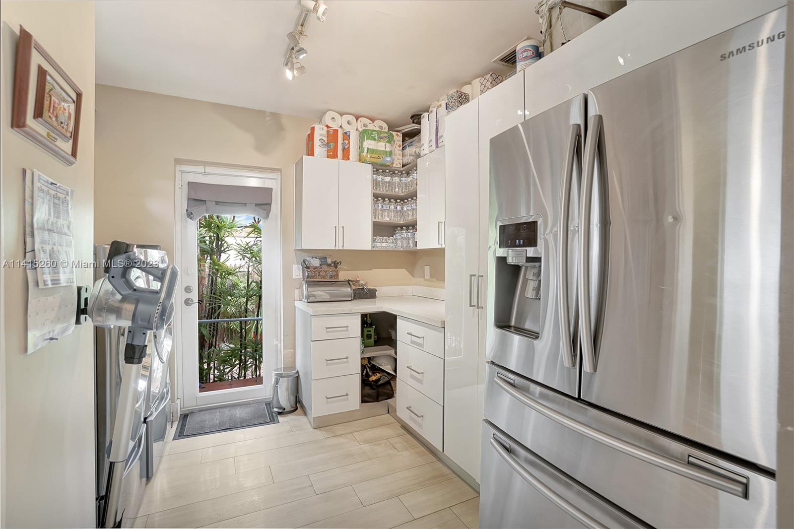 BRICKELL ESTATES - Residential