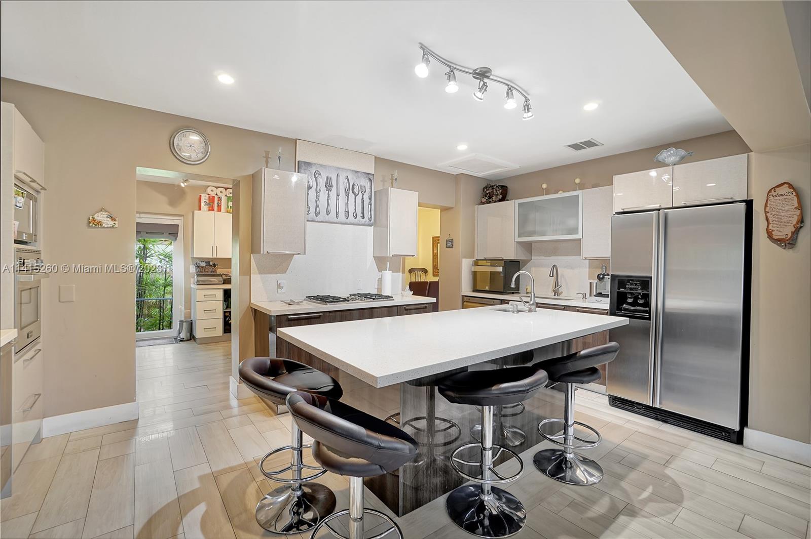 BRICKELL ESTATES - Residential