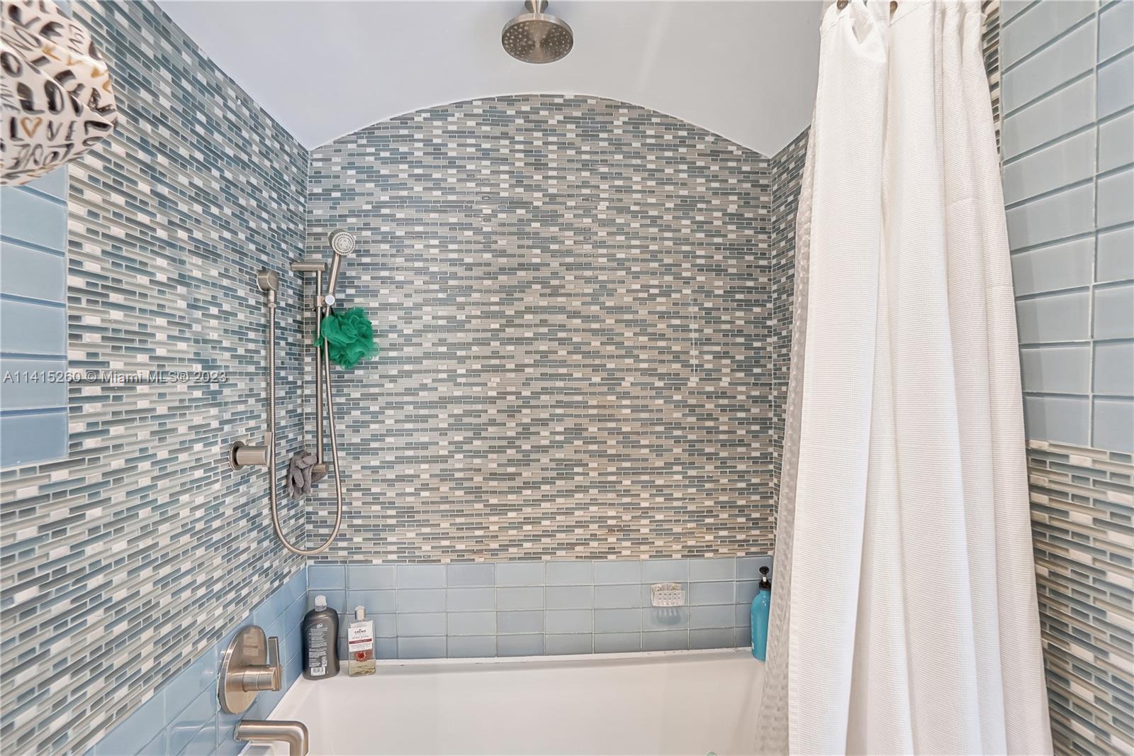 BRICKELL ESTATES - Residential