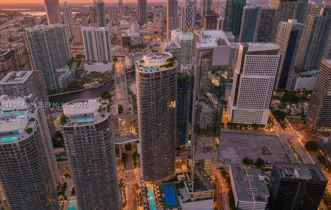 801 SMA RESIDENCES CONDO - Residential