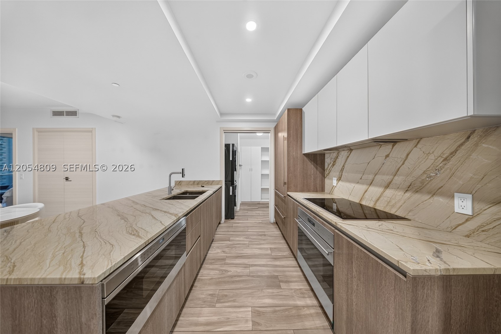 801 SMA RESIDENCES CONDO - Residential