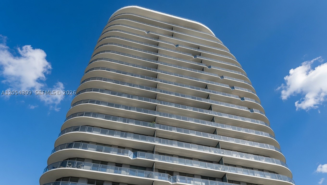 801 SMA RESIDENCES CONDO - Residential