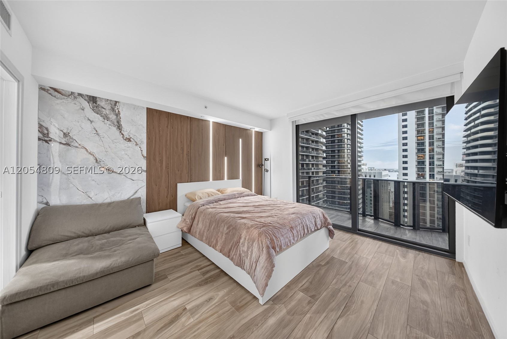 801 SMA RESIDENCES CONDO - Residential
