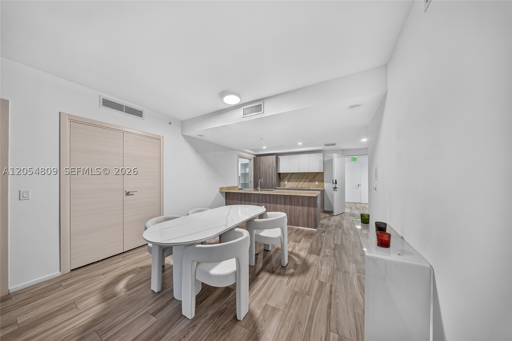 801 SMA RESIDENCES CONDO - Residential