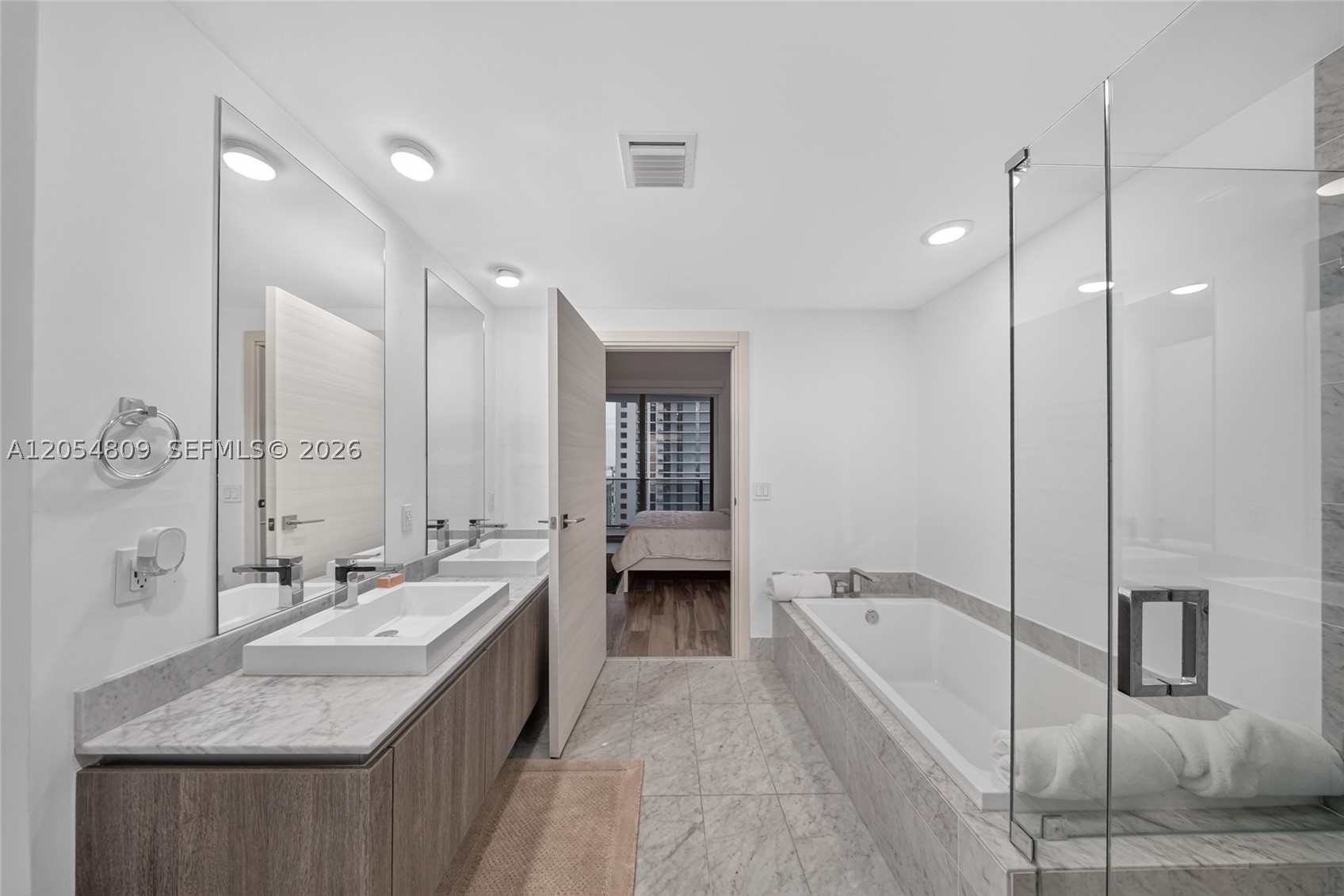 801 SMA RESIDENCES CONDO - Residential