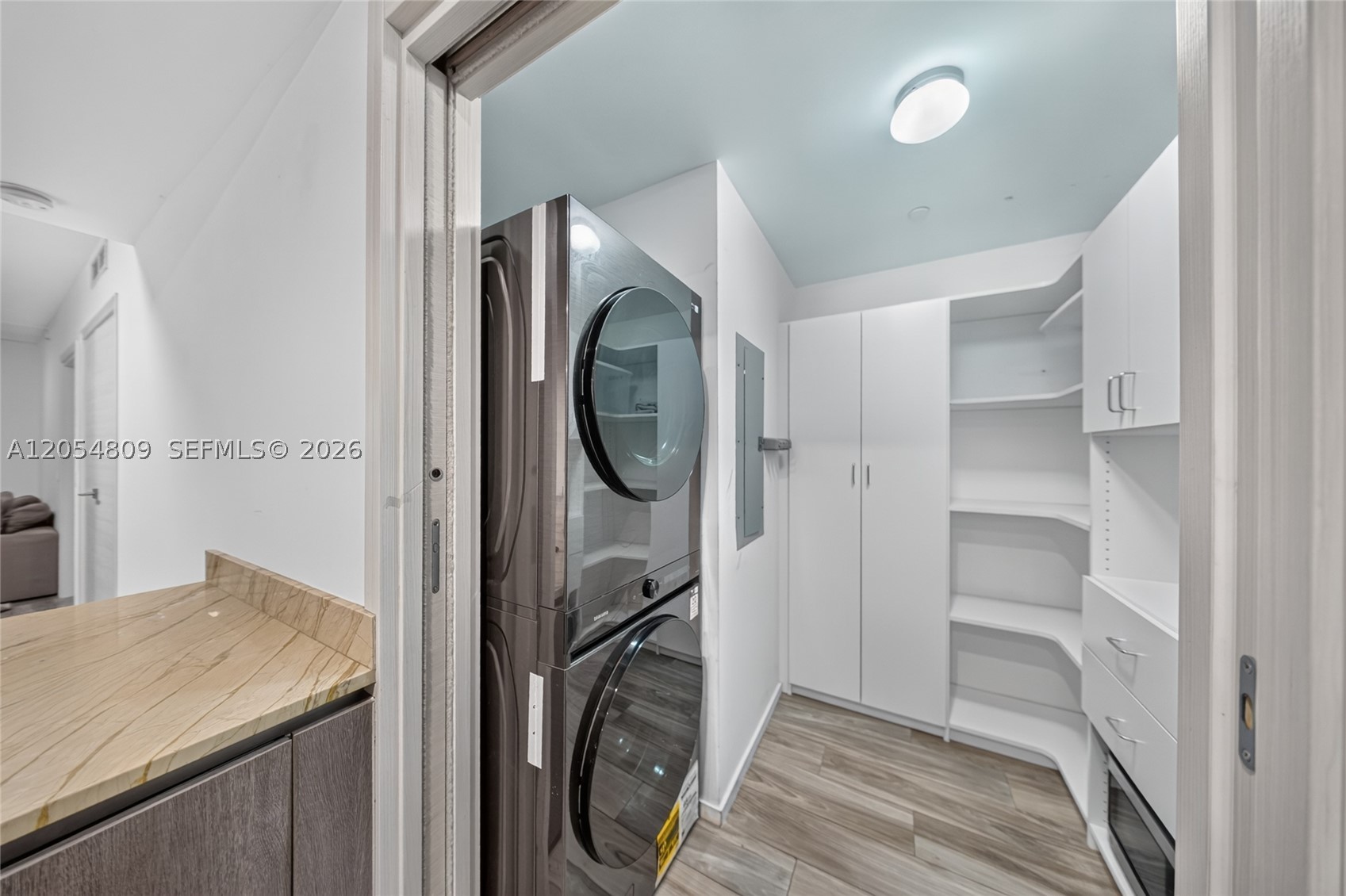801 SMA RESIDENCES CONDO - Residential