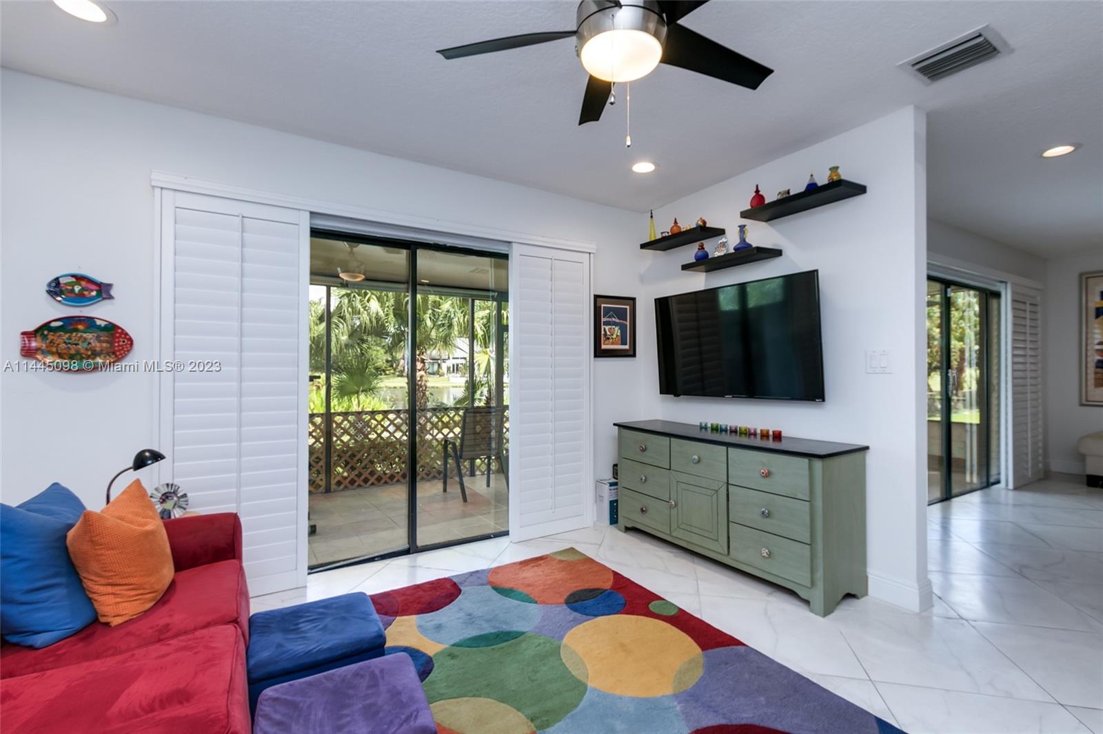 Townhouses  Emerald Hills - Residential