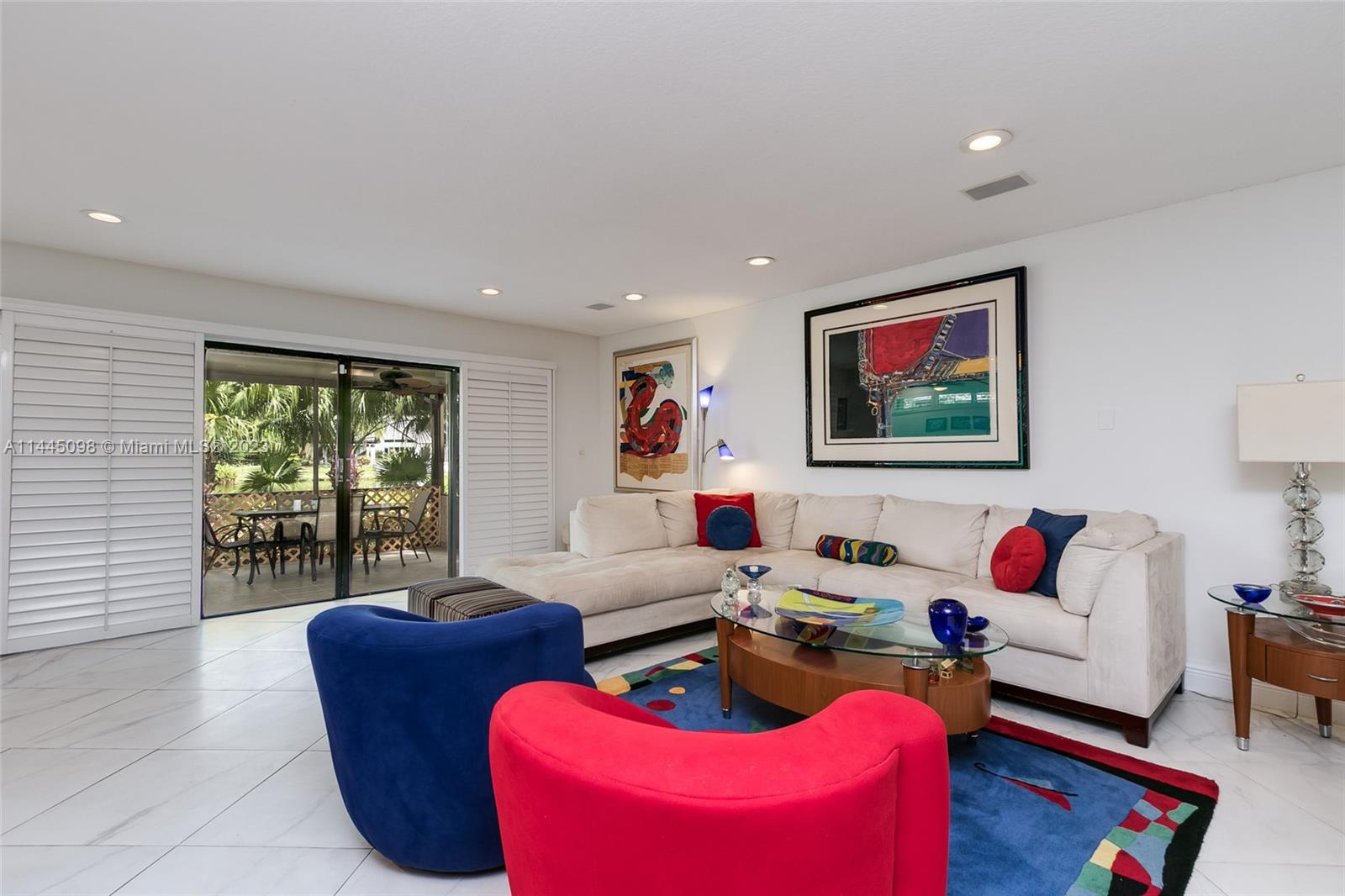 Townhouses  Emerald Hills - Residential