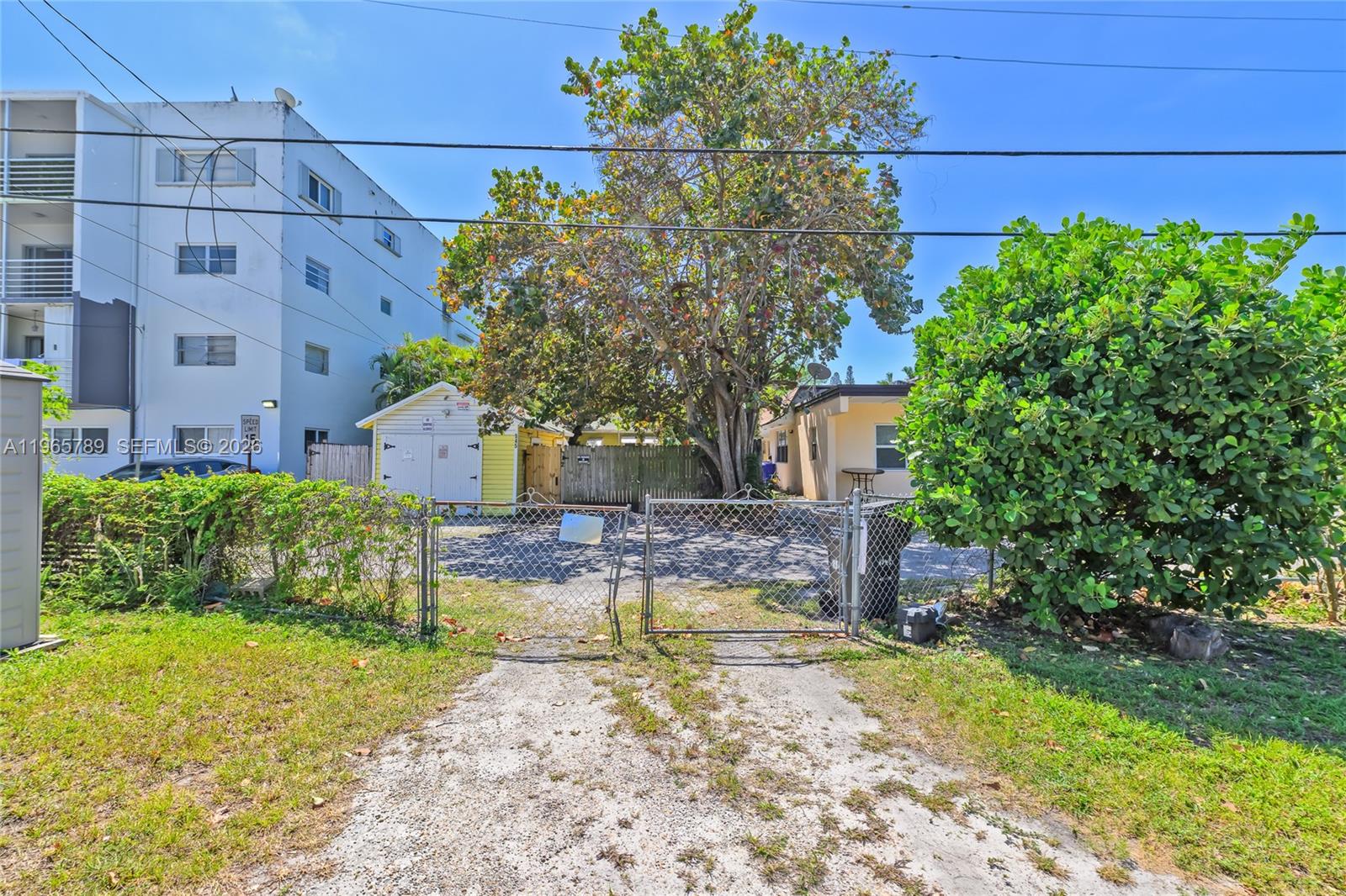 HOLLYWOOD - Residential