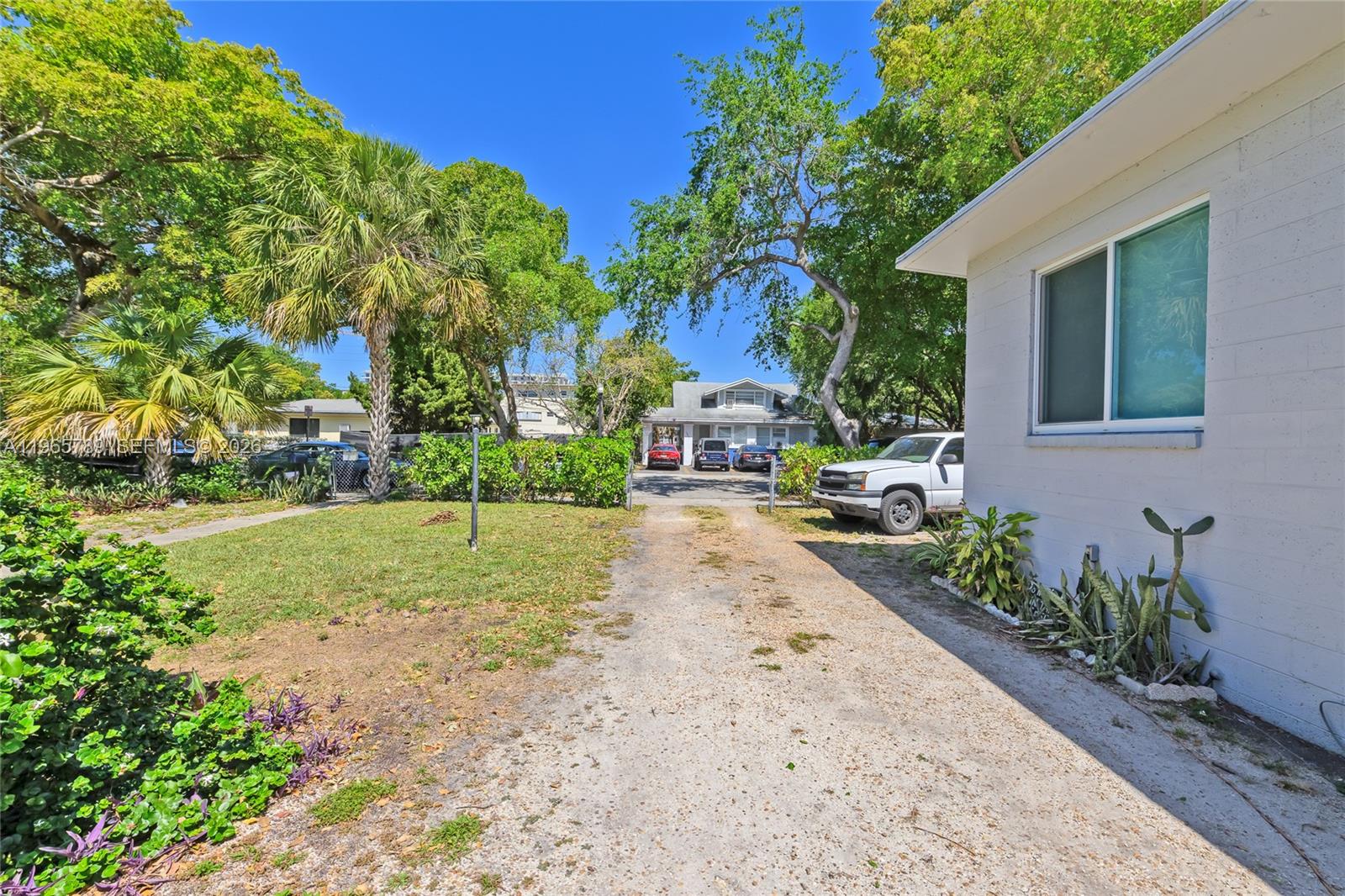 HOLLYWOOD - Residential