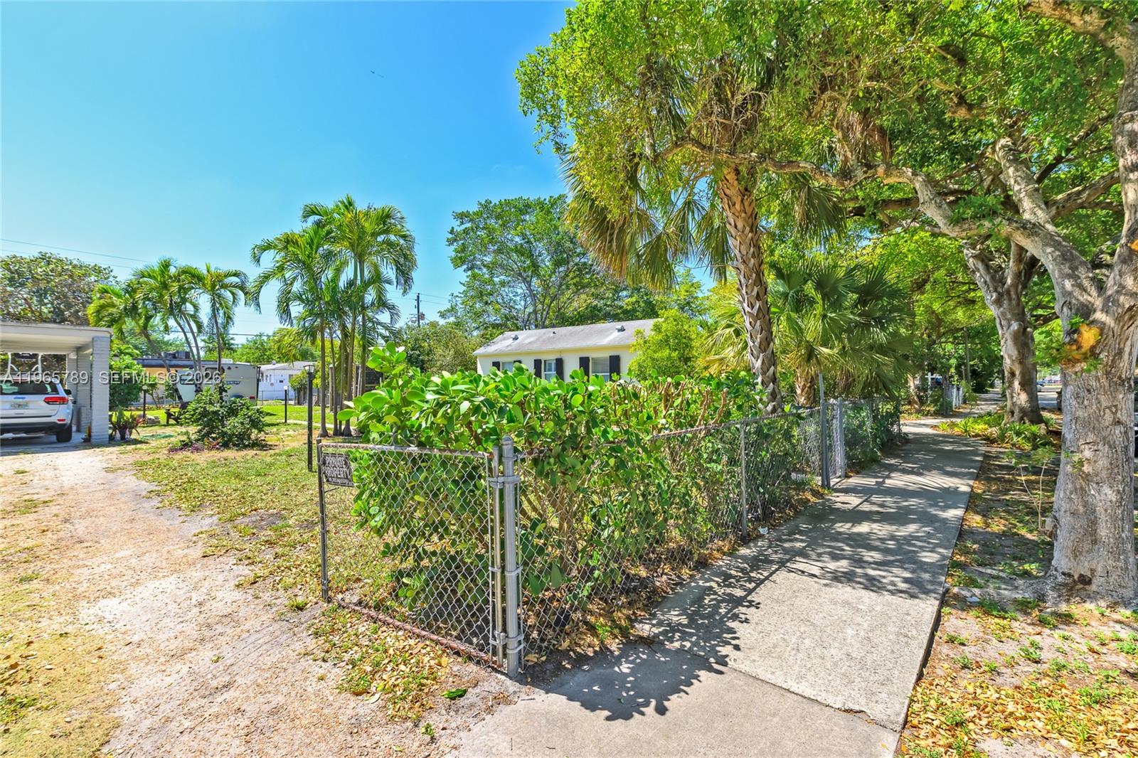 HOLLYWOOD - Residential