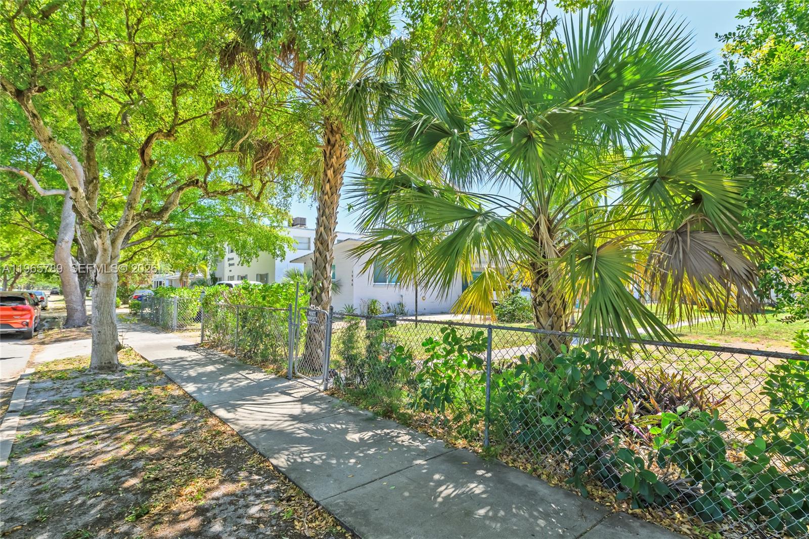 HOLLYWOOD - Residential