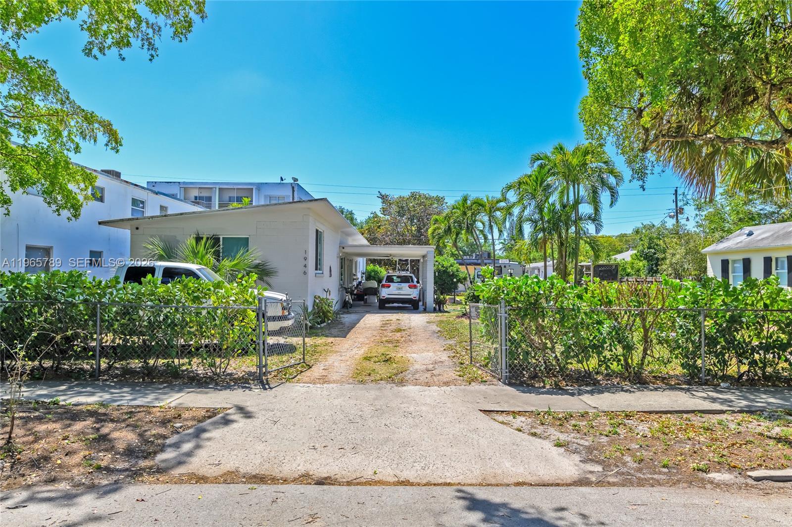 HOLLYWOOD - Residential