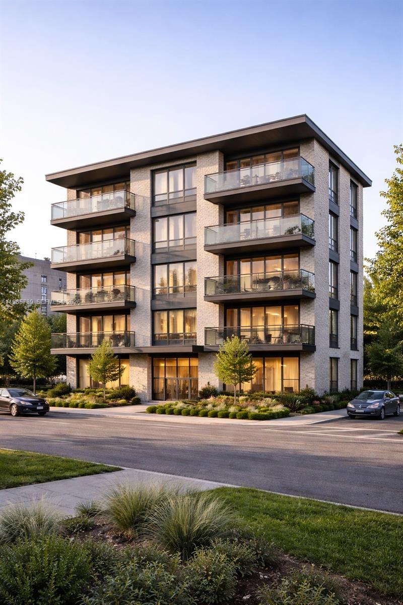 HOLLYWOOD - Residential