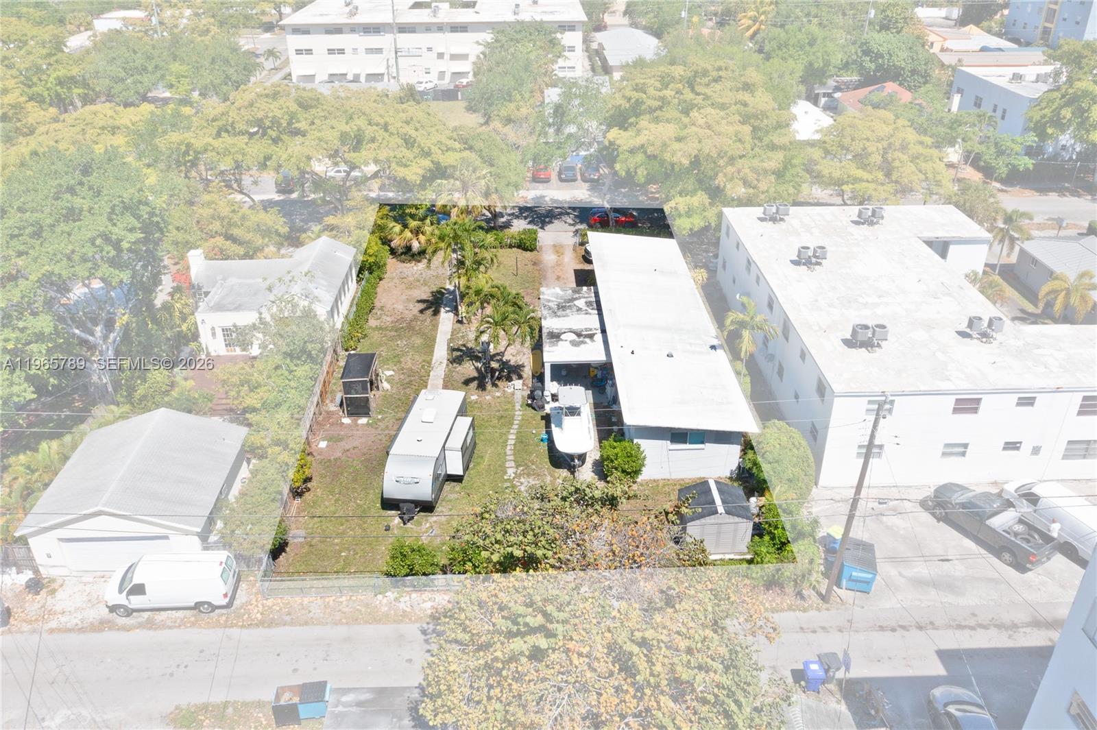 HOLLYWOOD - Residential