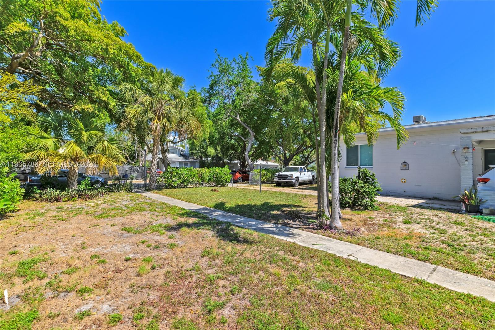 HOLLYWOOD - Residential