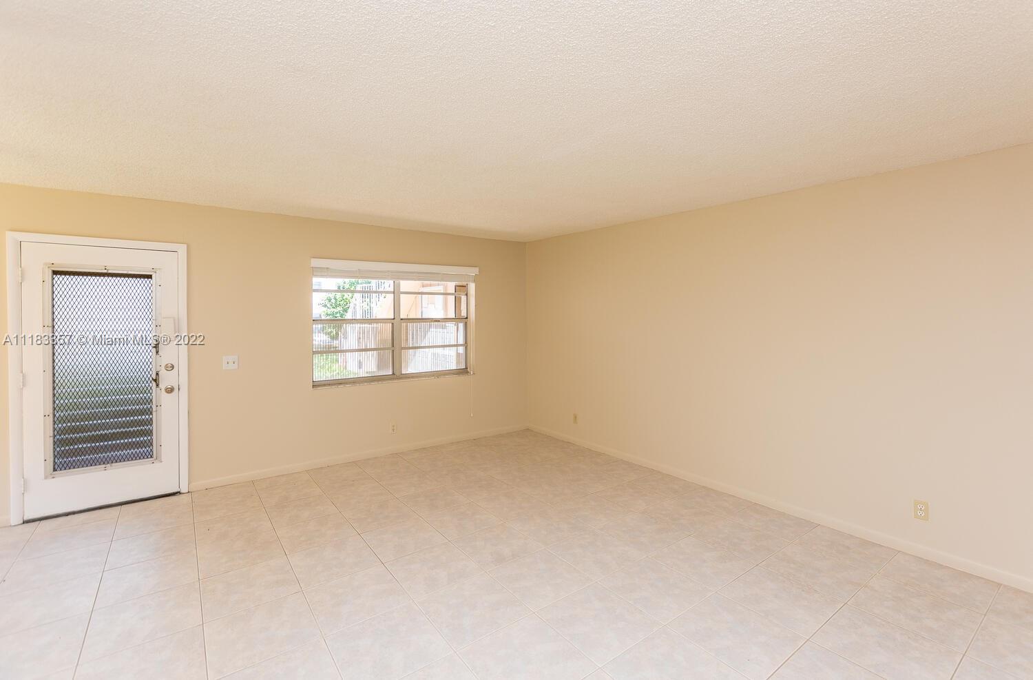 KINGS POINT BURGUNDY COND - Residential
