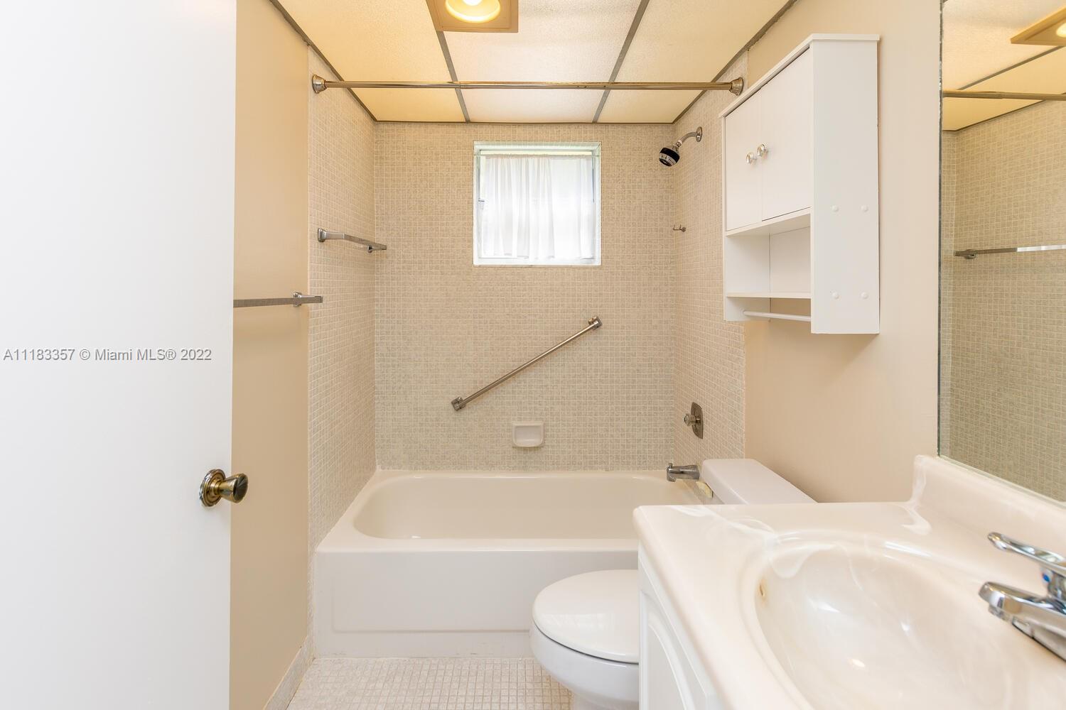 KINGS POINT BURGUNDY COND - Residential