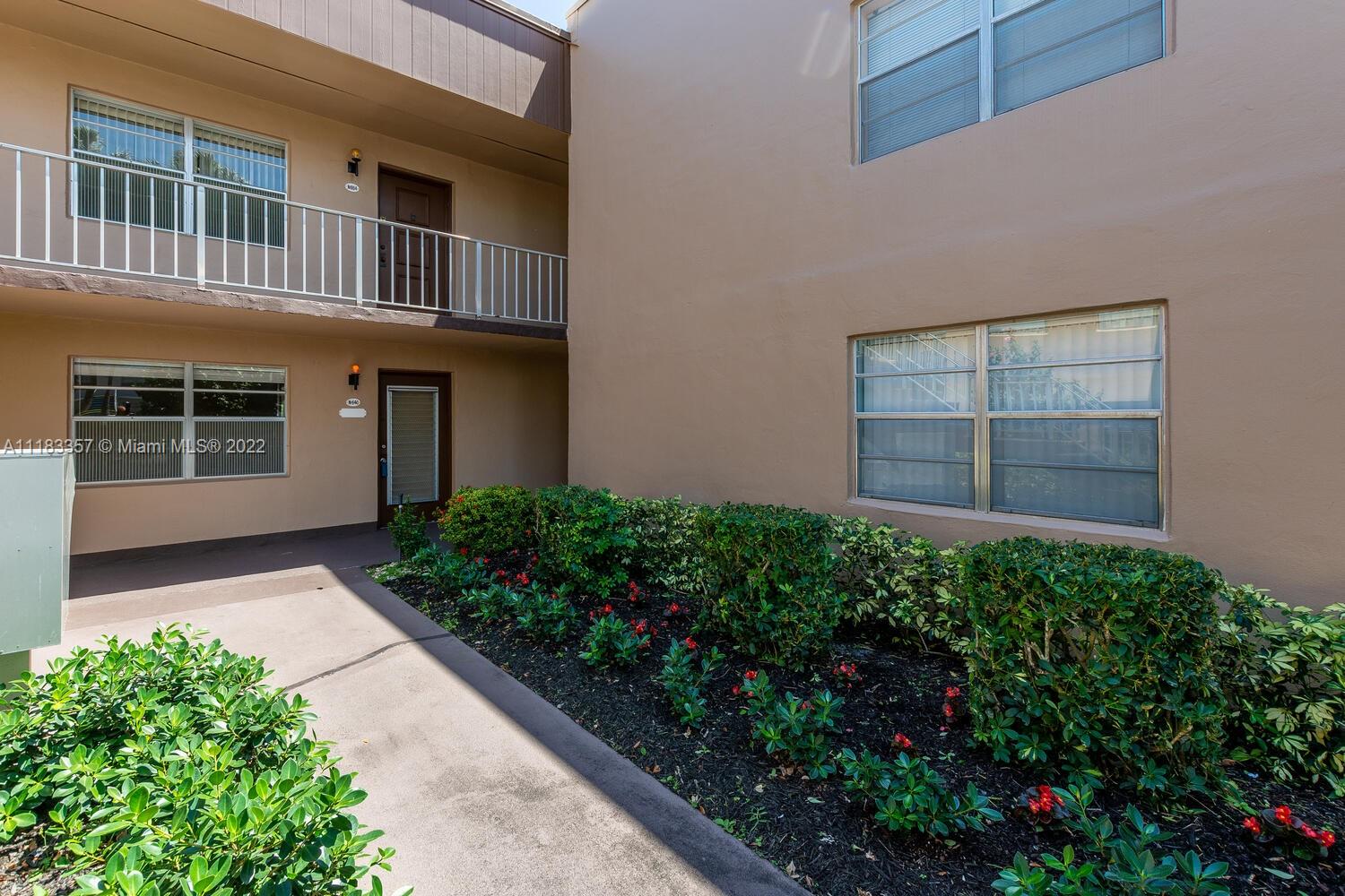 KINGS POINT BURGUNDY COND - Residential