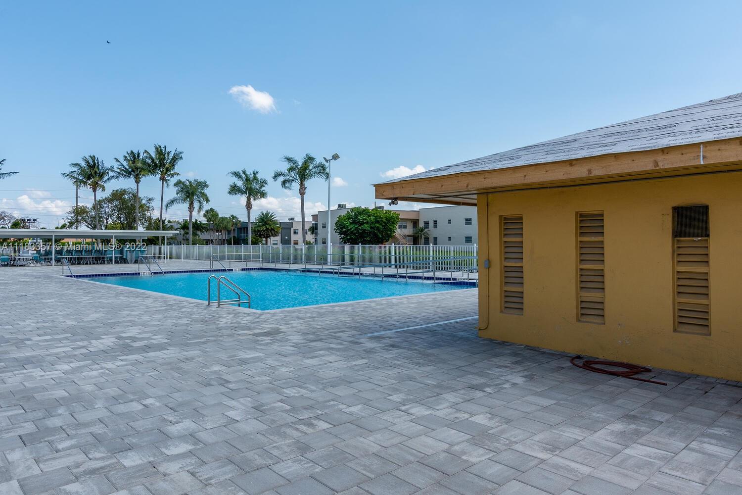 KINGS POINT BURGUNDY COND - Residential