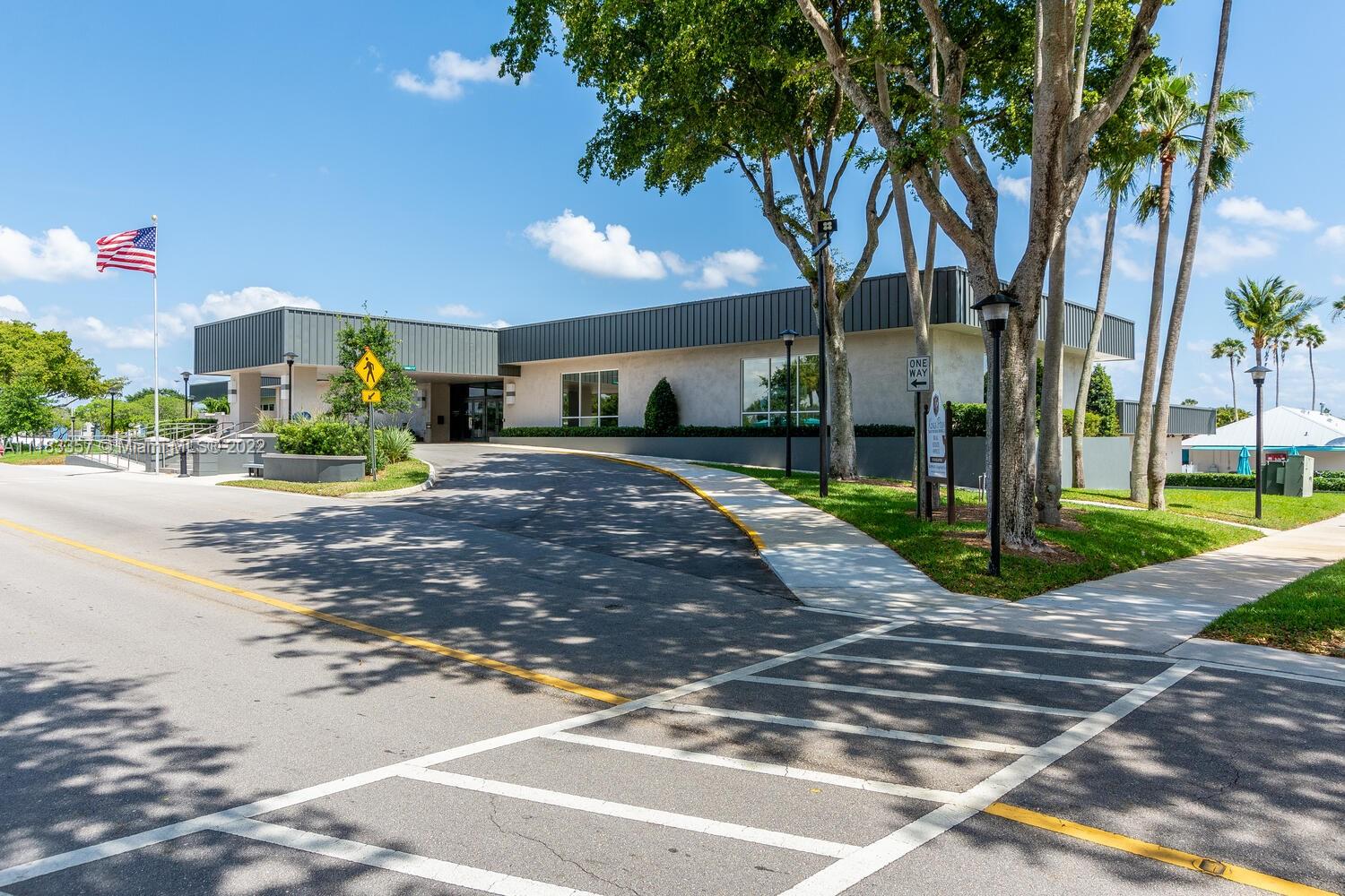 KINGS POINT BURGUNDY COND - Residential