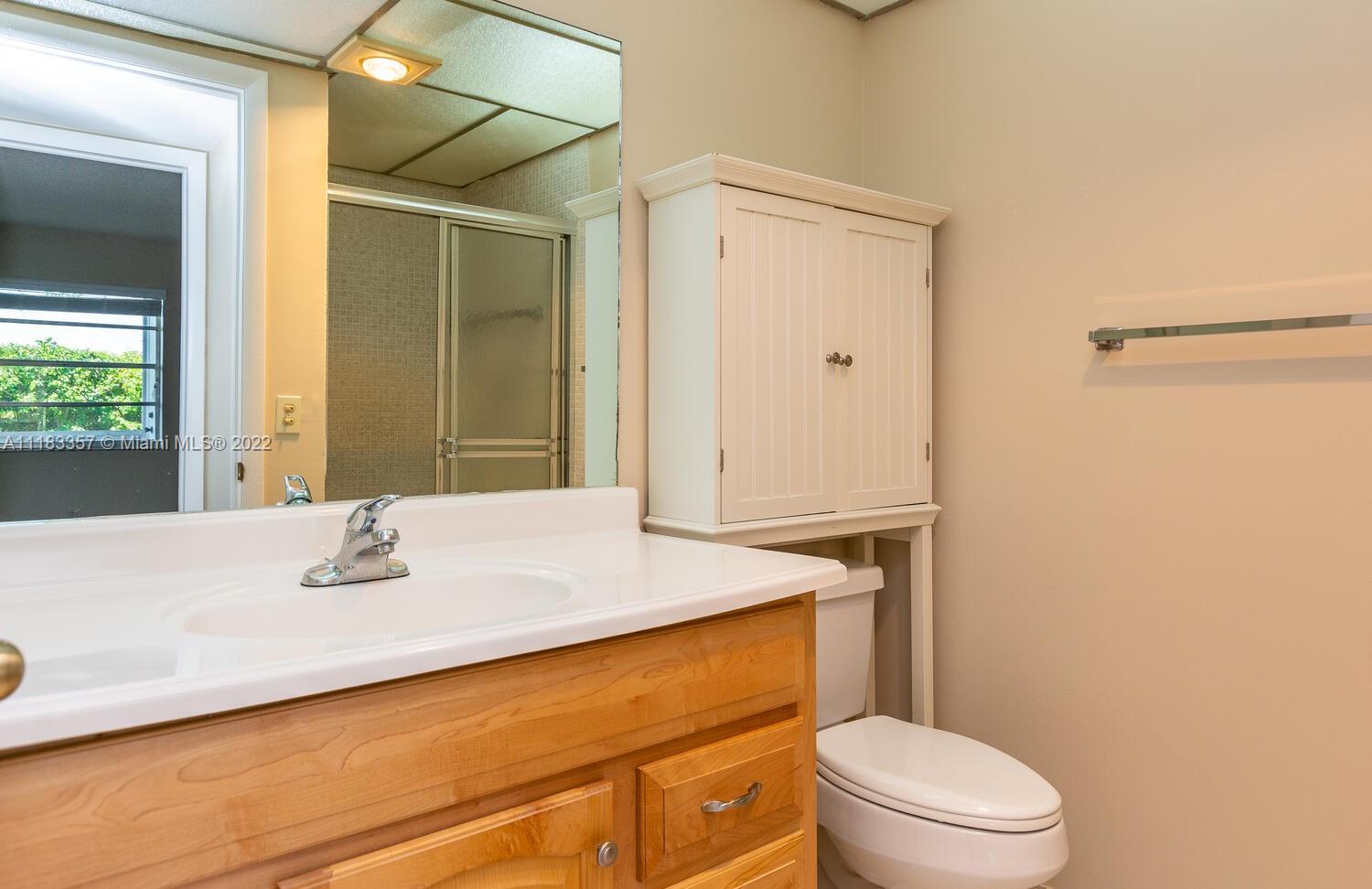 KINGS POINT BURGUNDY COND - Residential