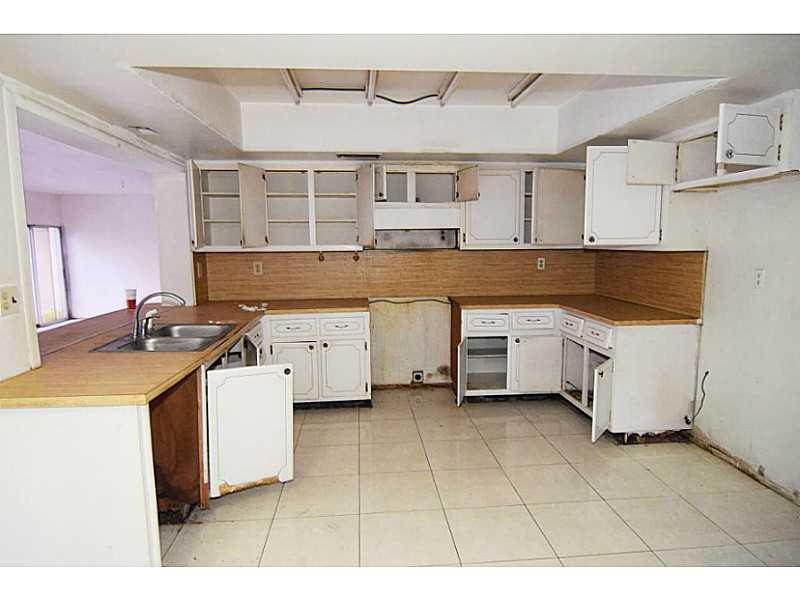 PLANTATION PARK LAKESITES - Residential