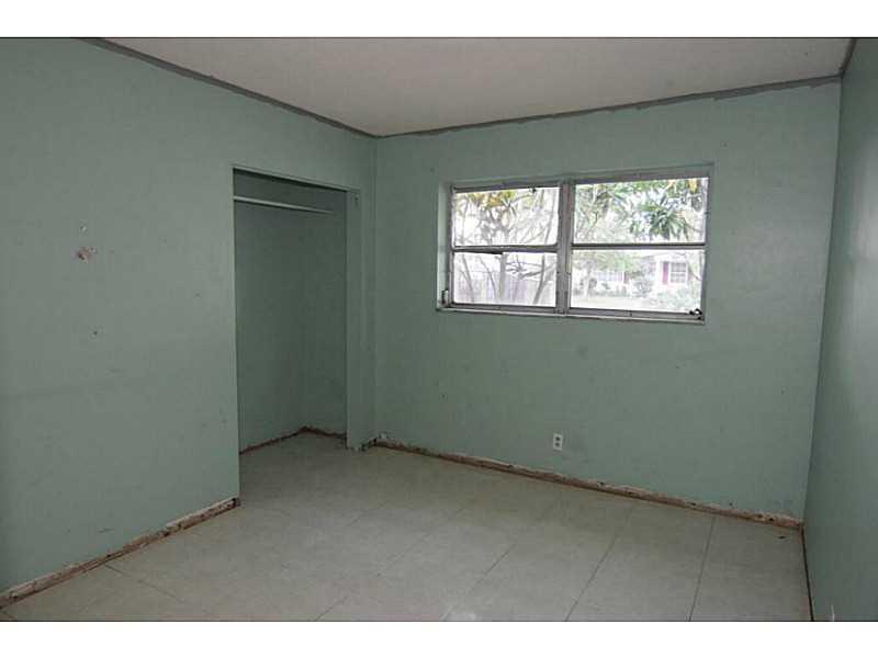PLANTATION PARK LAKESITES - Residential