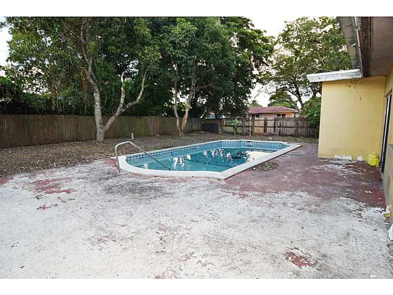 PLANTATION PARK LAKESITES - Residential