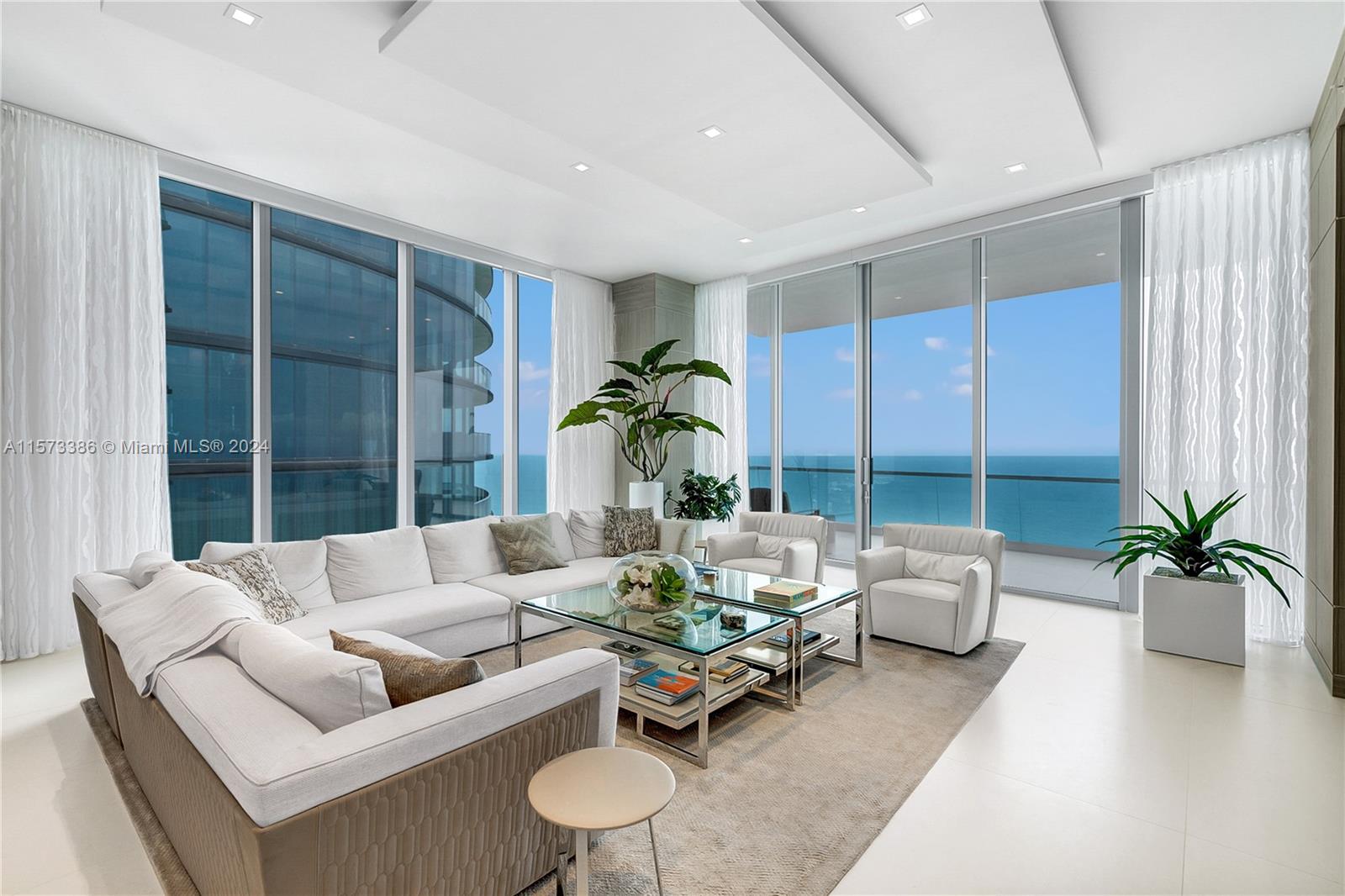 Turnberry Ocean Club - Residential
