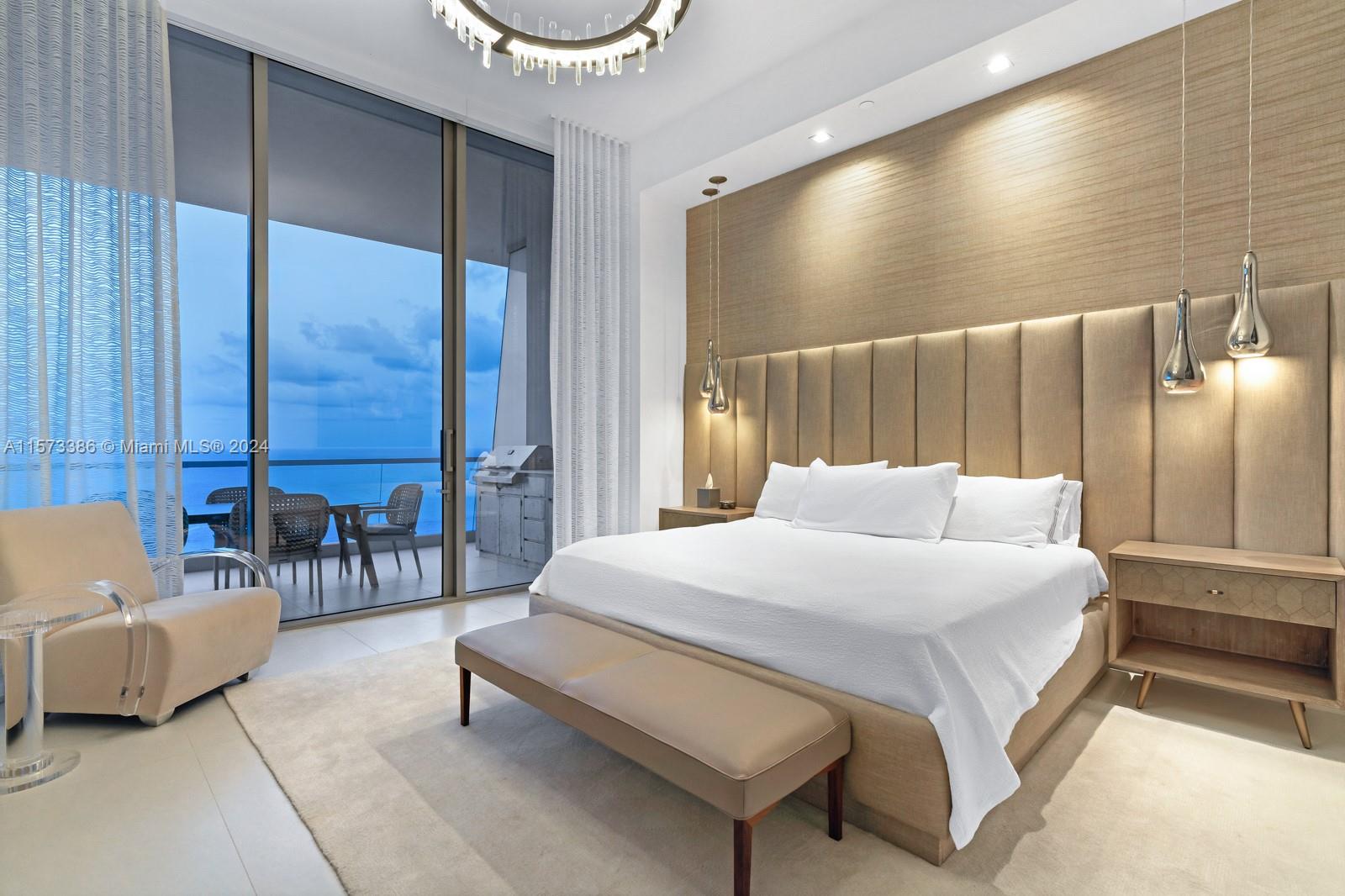 Turnberry Ocean Club - Residential