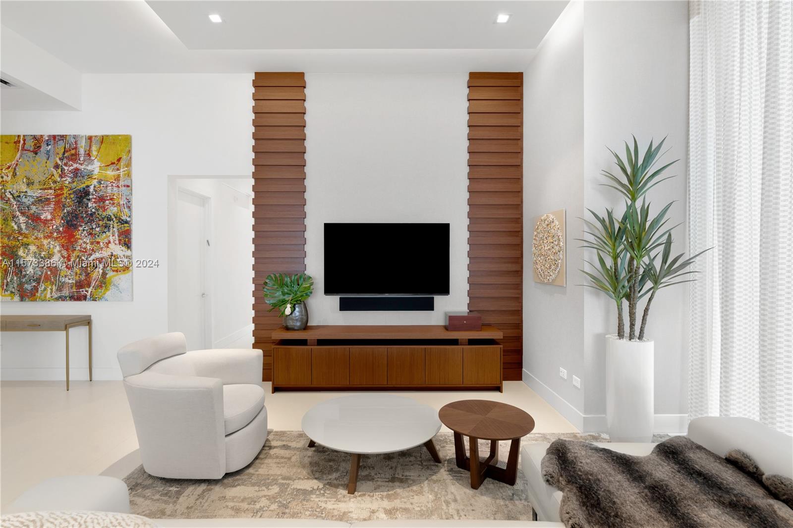 Turnberry Ocean Club - Residential