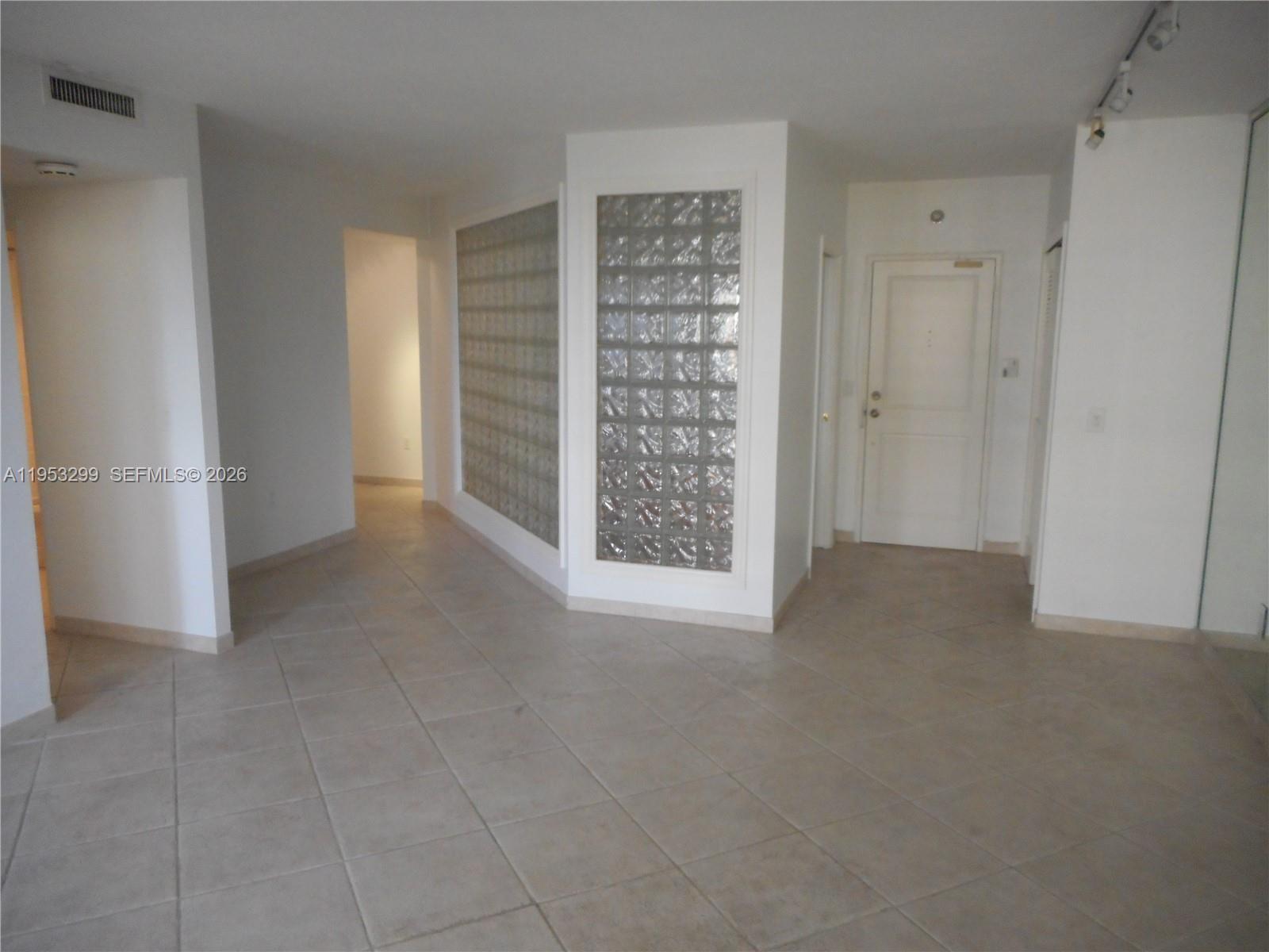 THE PLAZA OF BAL HARBOUR - Residential