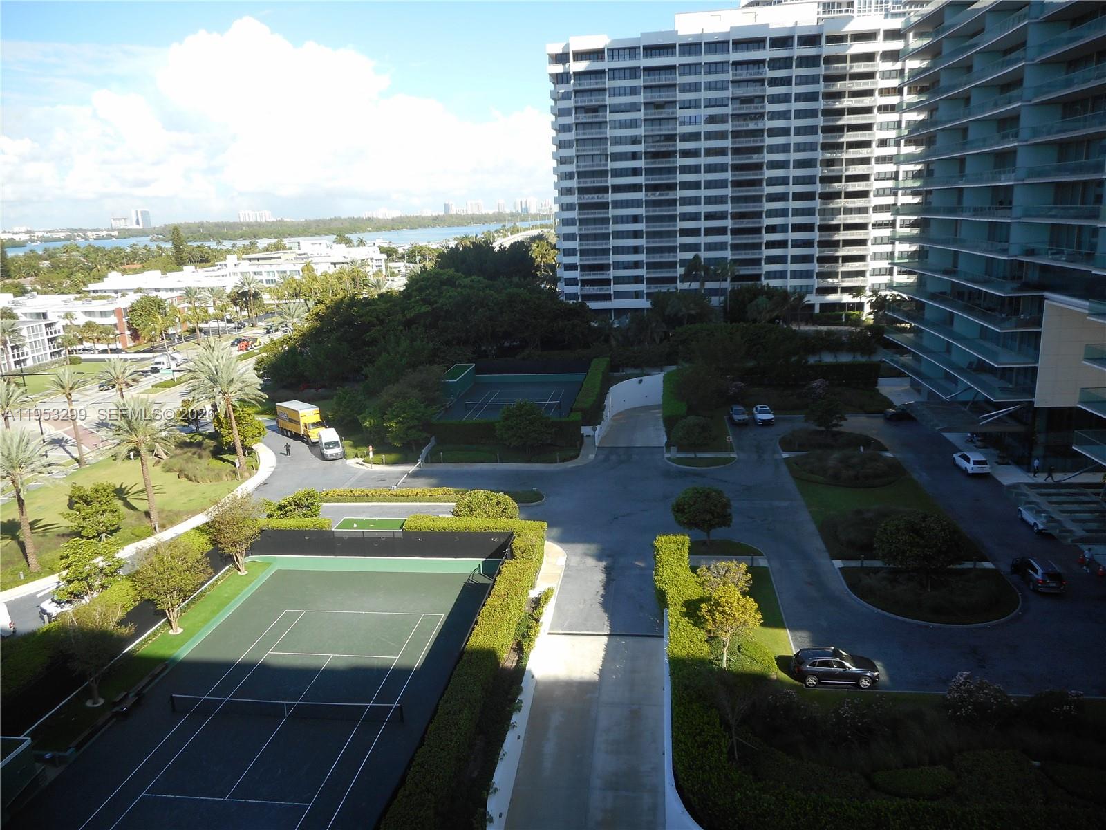 THE PLAZA OF BAL HARBOUR - Residential