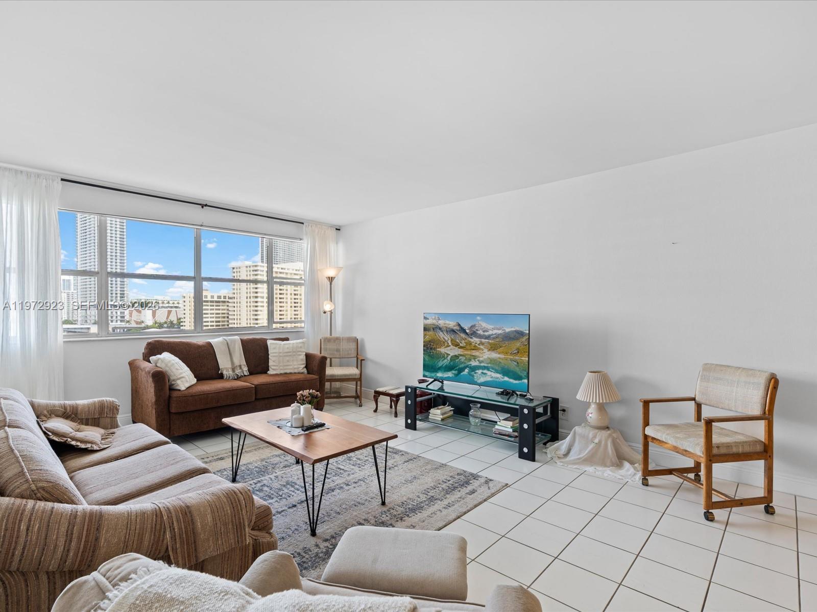 GOLDEN SAILS CONDO - Residential