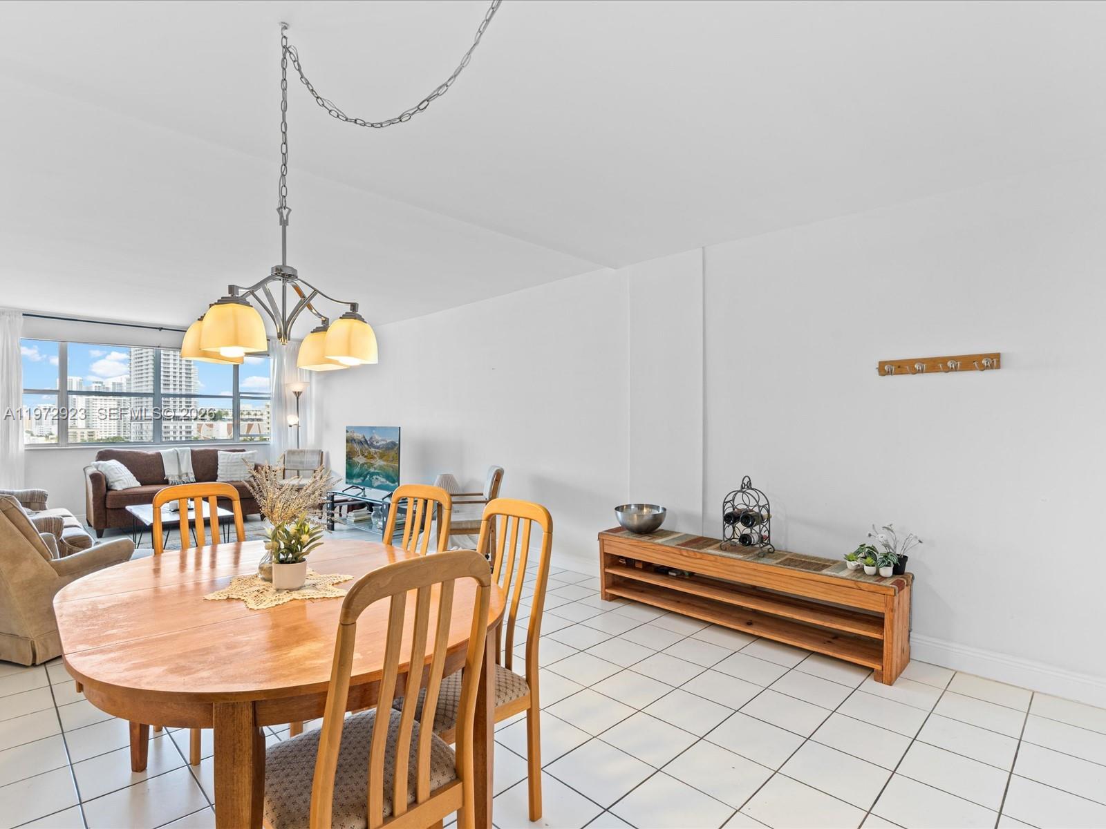 GOLDEN SAILS CONDO - Residential