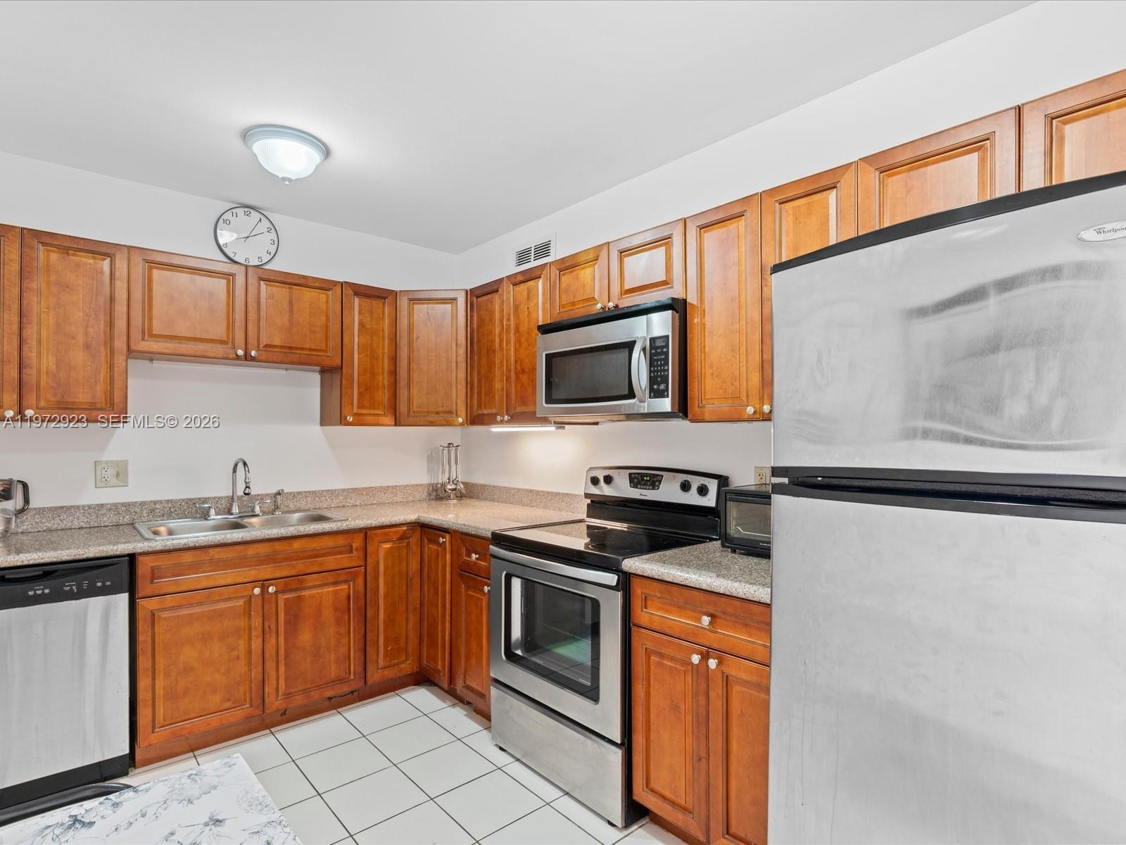 GOLDEN SAILS CONDO - Residential