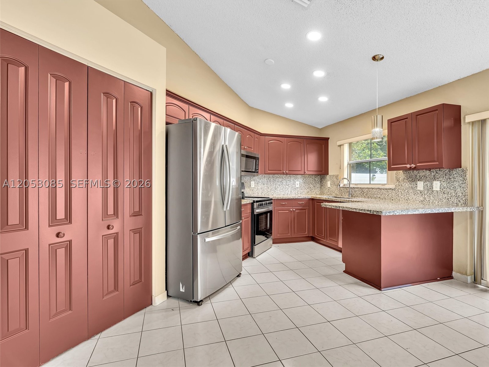 LAKES OF NEWPORT II - Residential