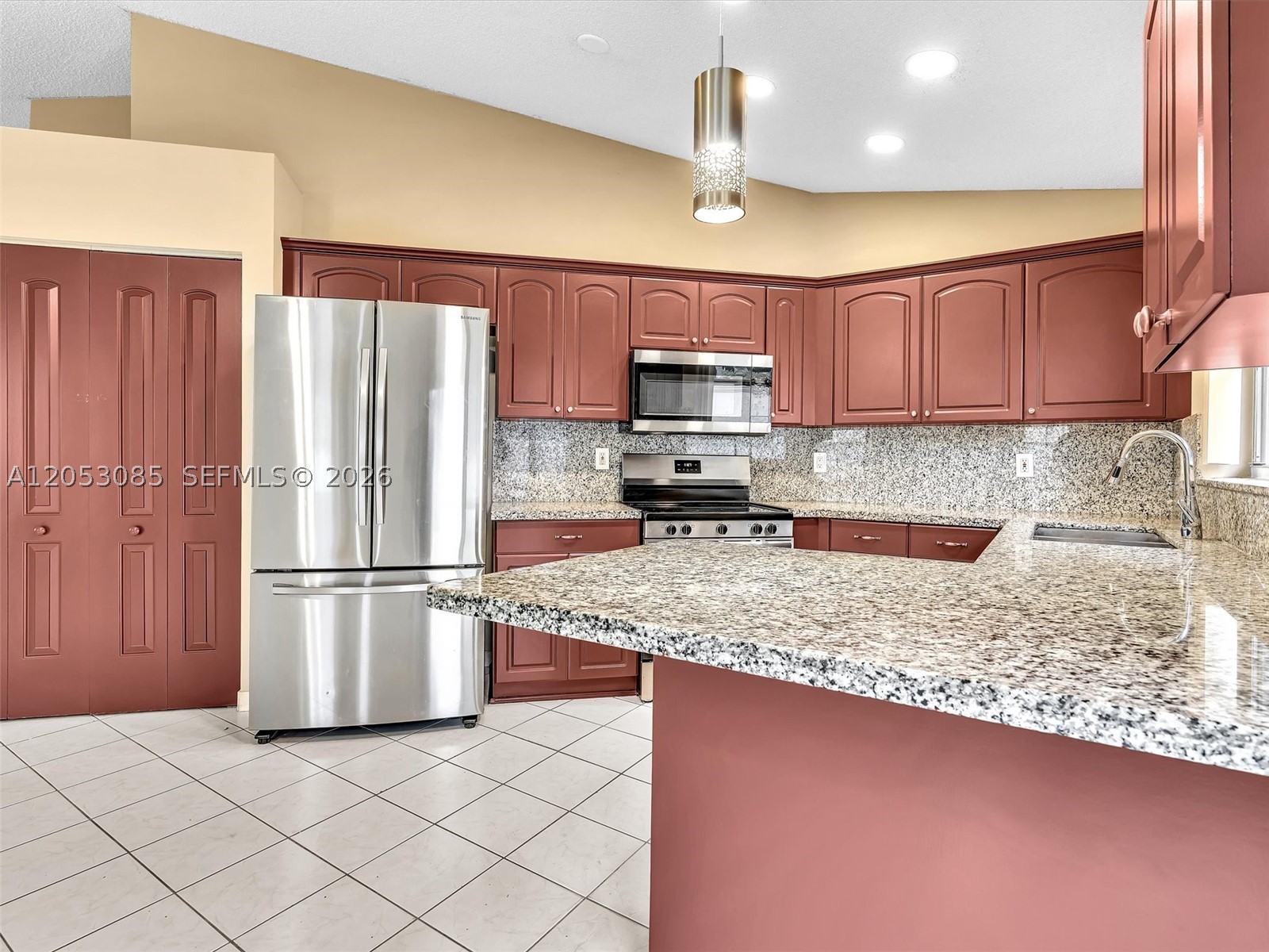 LAKES OF NEWPORT II - Residential