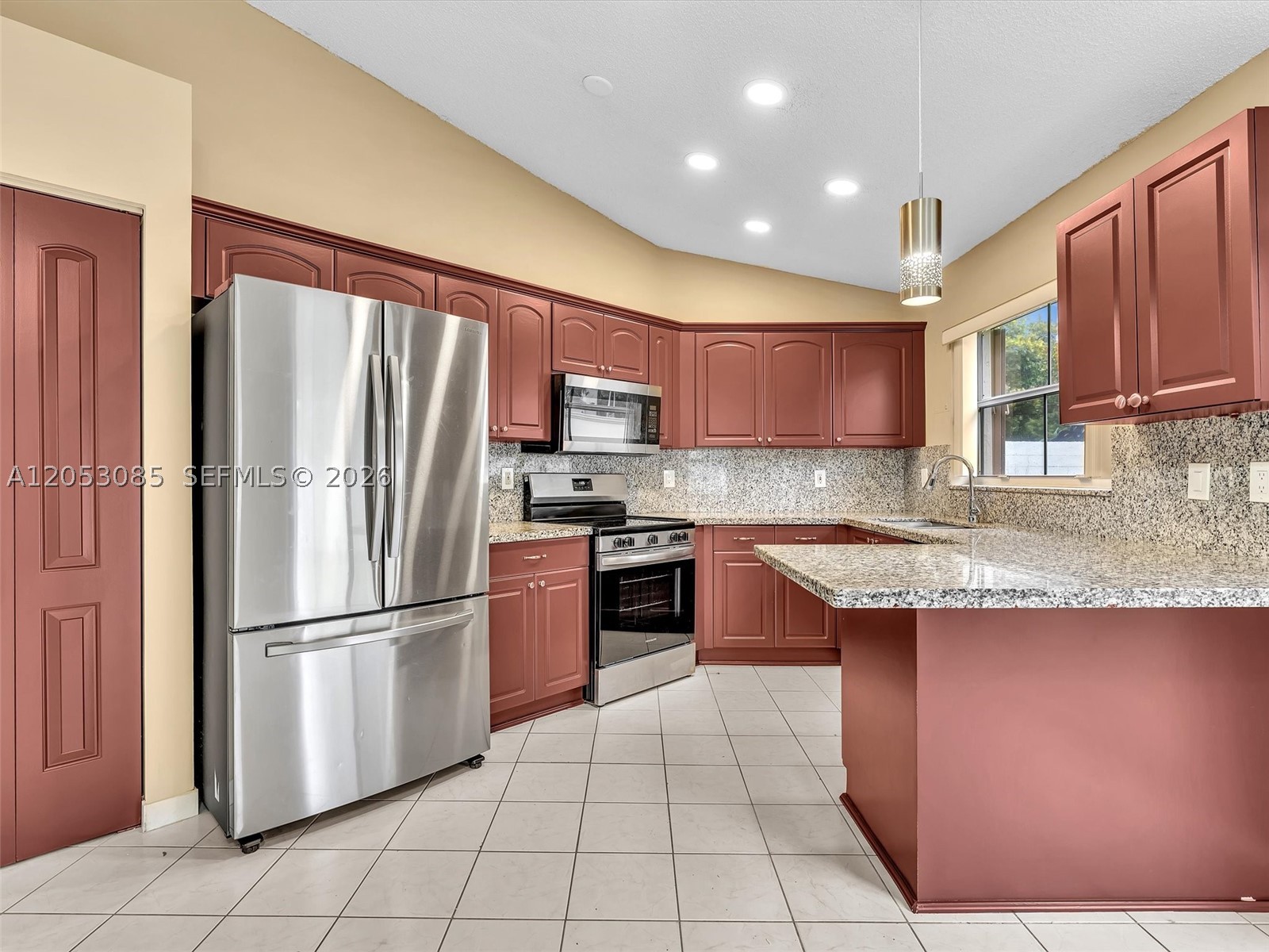LAKES OF NEWPORT II - Residential