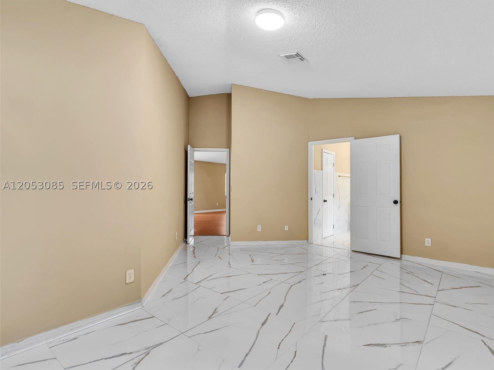 LAKES OF NEWPORT II - Residential