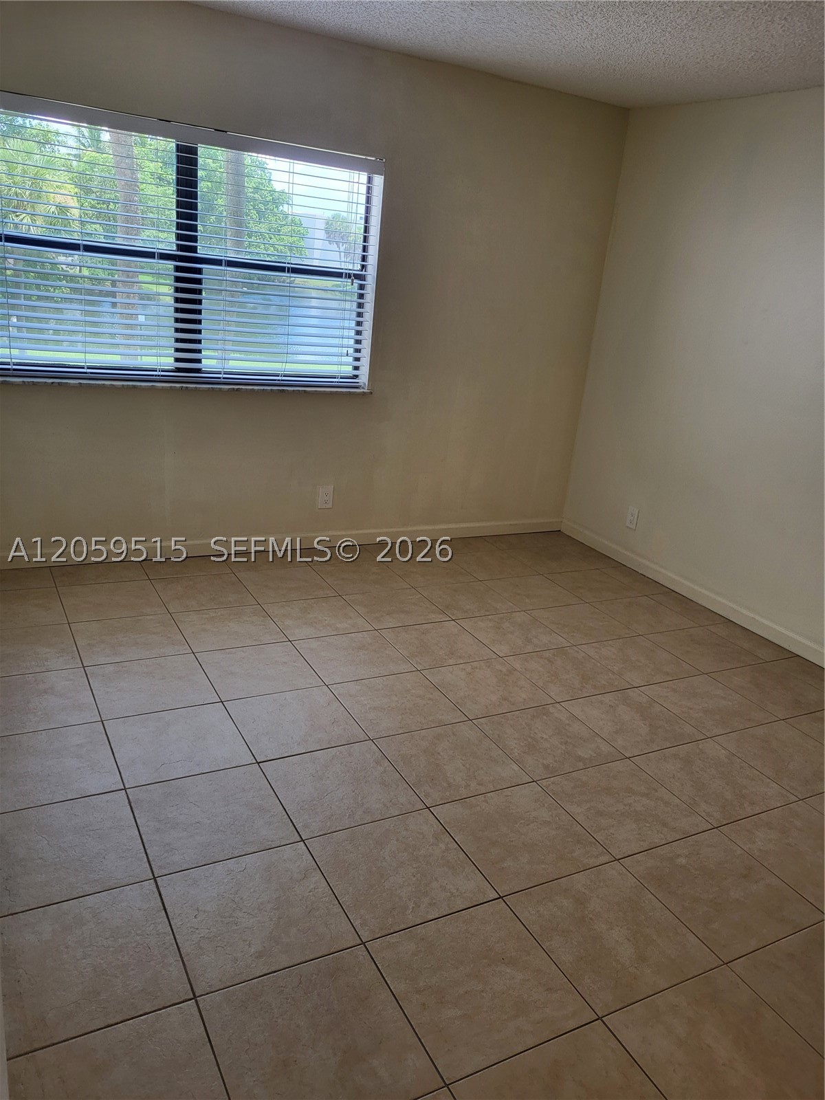 BUILDING NINE OF RACQUET - Residential