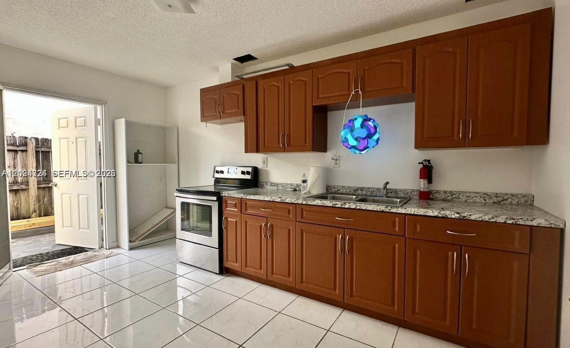 SKY LAKE HOMES 2ND ADDN - Residential Lease