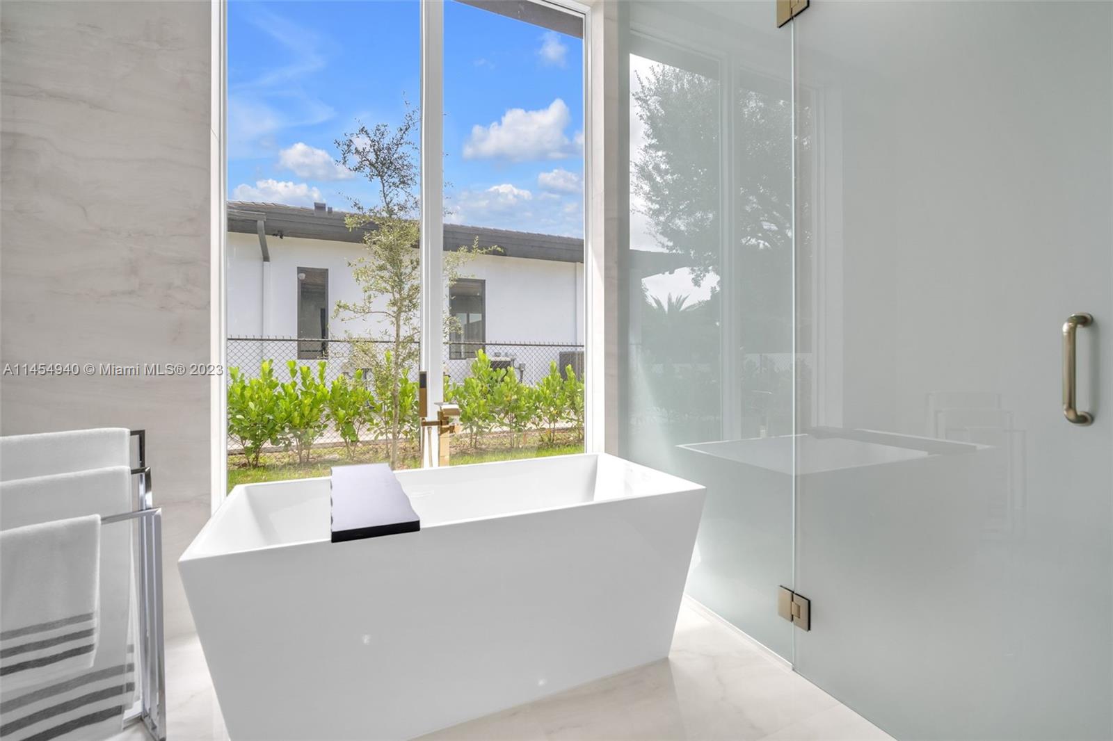 KILLIAN OAKS - Residential