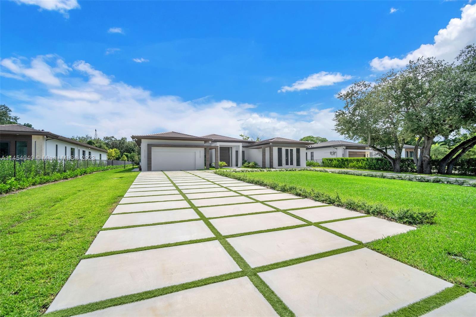 KILLIAN OAKS - Residential