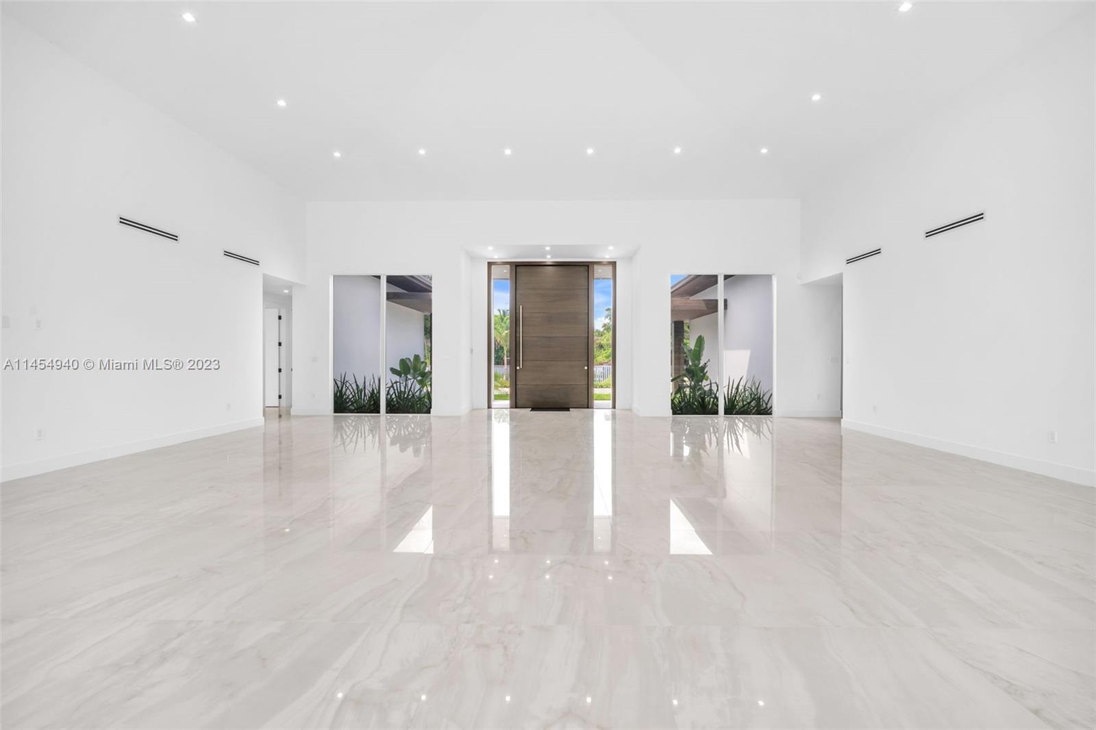 KILLIAN OAKS - Residential