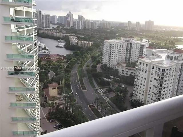 THE LANDMARK CONDO - Residential