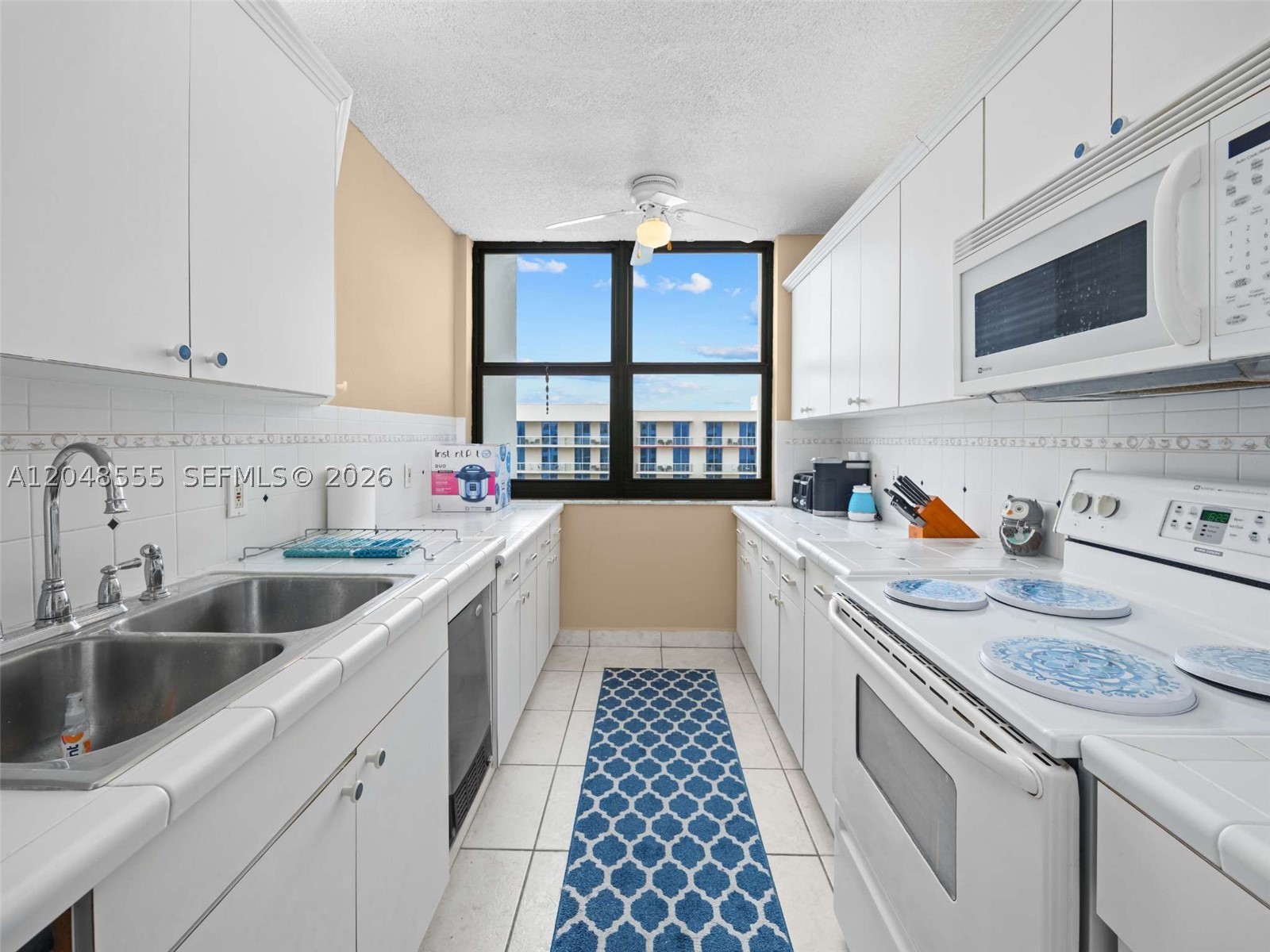 CRYSTAL TOWER INC CONDO - Residential